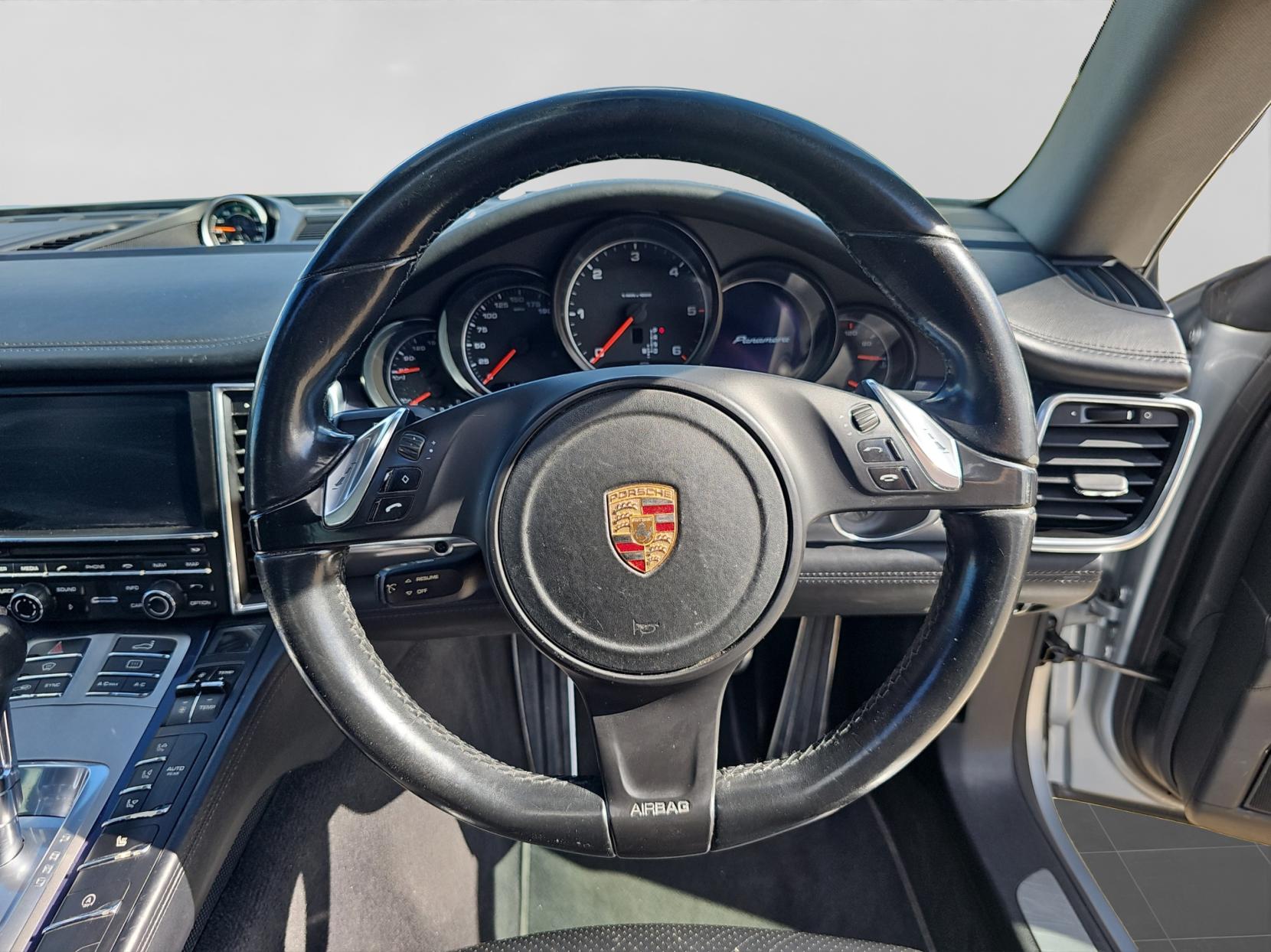 Porsche Panamera 3.0D V6 Hatchback 5dr Diesel TiptronicS Euro 5 (s/s) (300 ps)