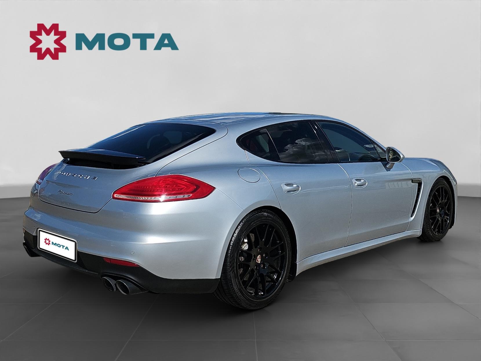Porsche Panamera 3.0D V6 Hatchback 5dr Diesel TiptronicS Euro 5 (s/s) (300 ps)