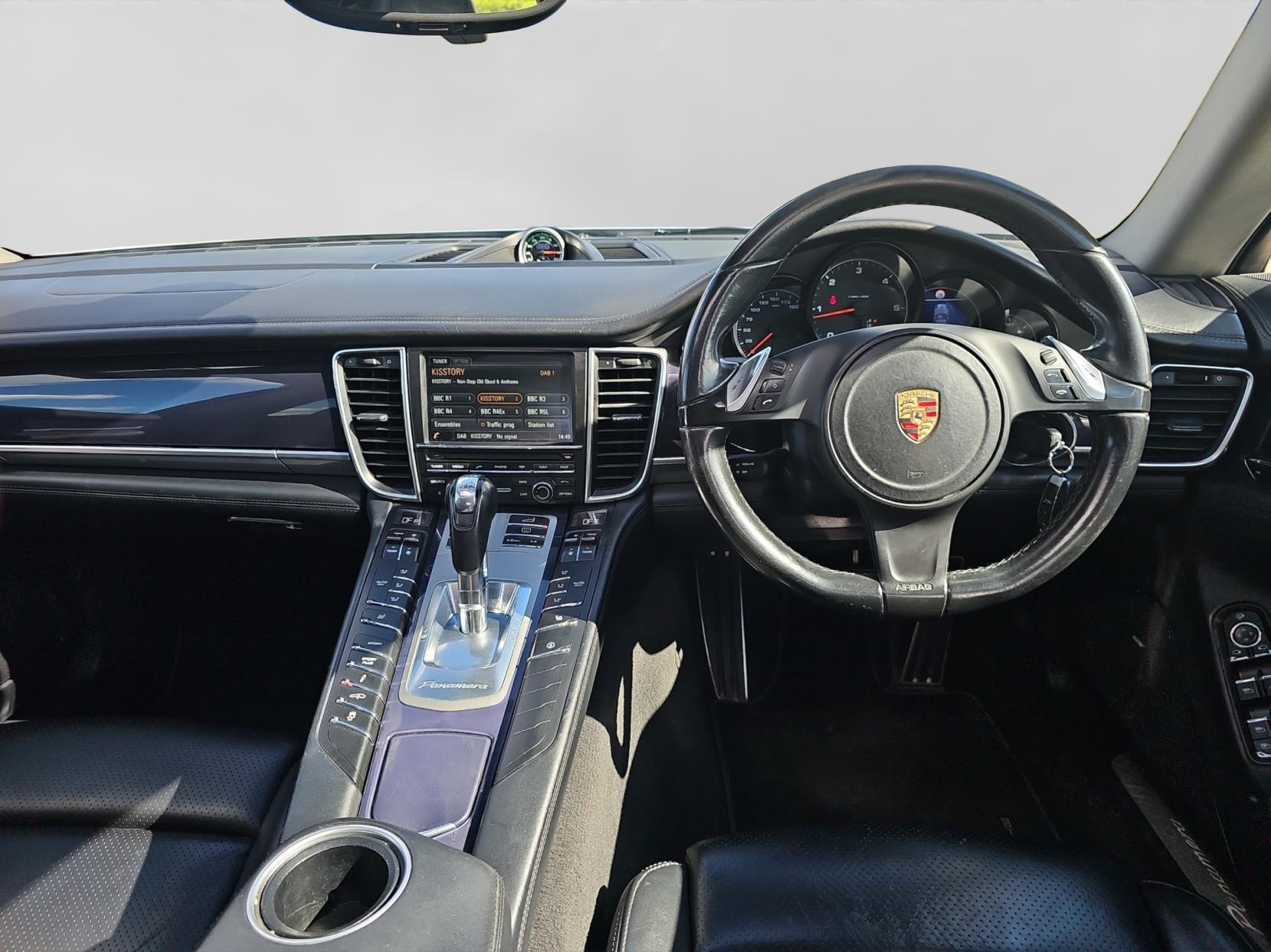 Porsche Panamera 3.0D V6 Hatchback 5dr Diesel TiptronicS Euro 5 (s/s) (300 ps)