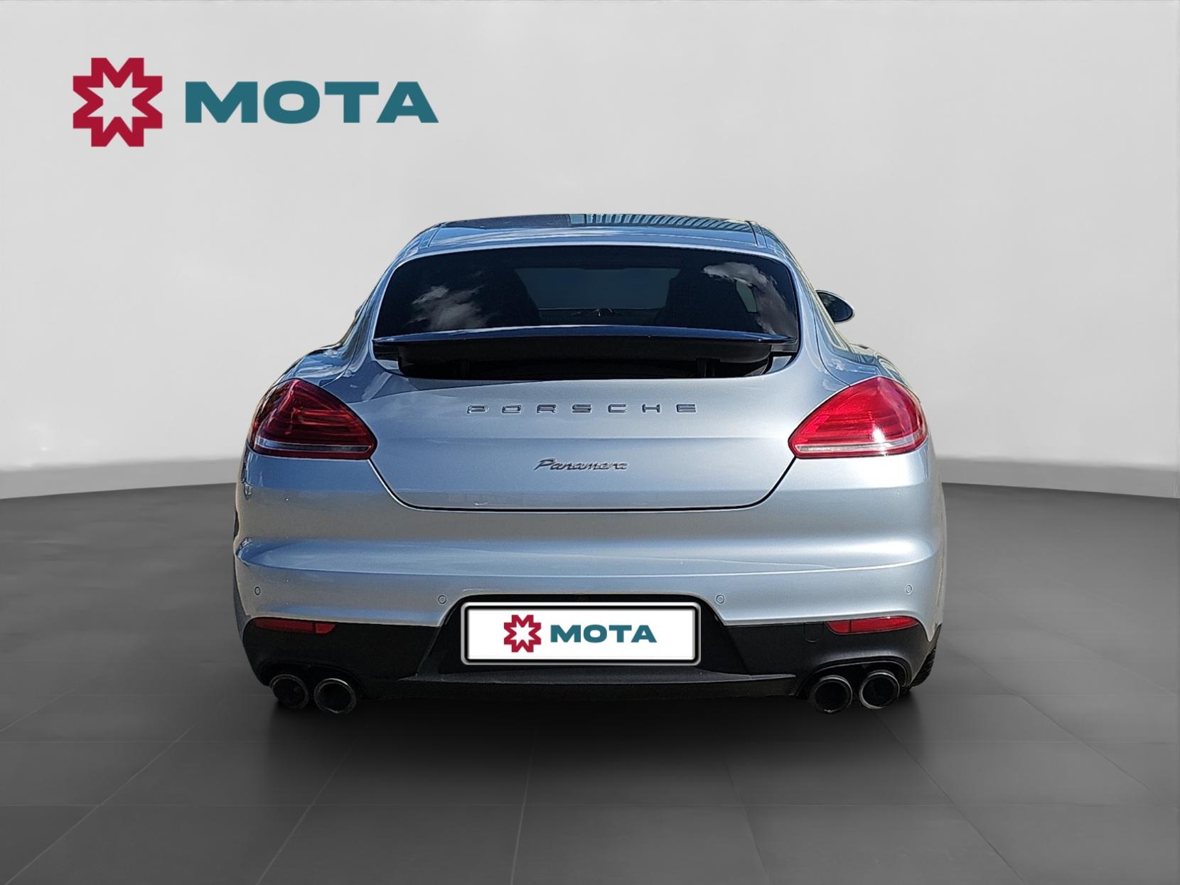 Porsche Panamera 3.0D V6 Hatchback 5dr Diesel TiptronicS Euro 5 (s/s) (300 ps)