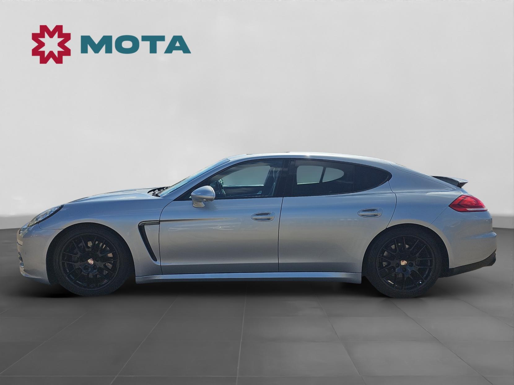 Porsche Panamera 3.0D V6 Hatchback 5dr Diesel TiptronicS Euro 5 (s/s) (300 ps)