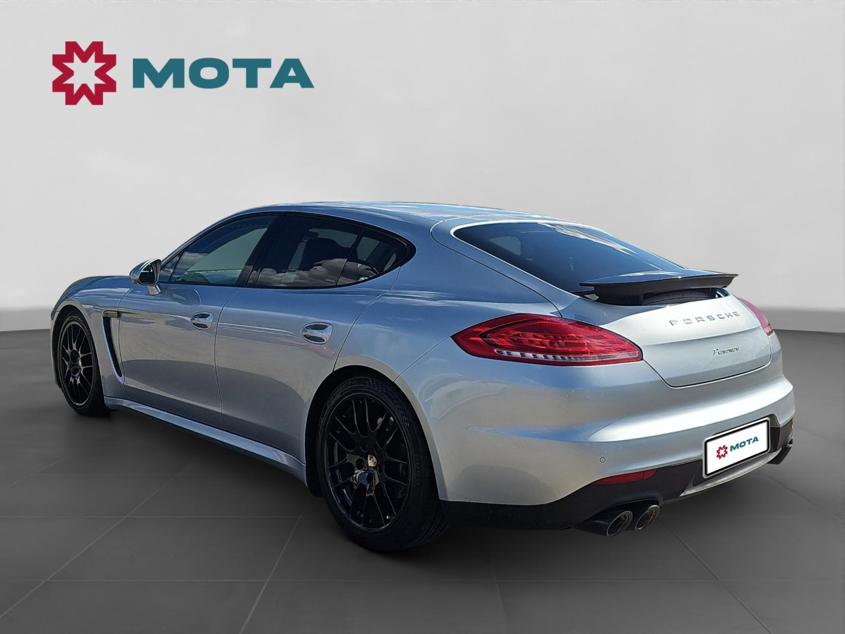 Porsche Panamera 3.0D V6 Hatchback 5dr Diesel TiptronicS Euro 5 (s/s) (300 ps)