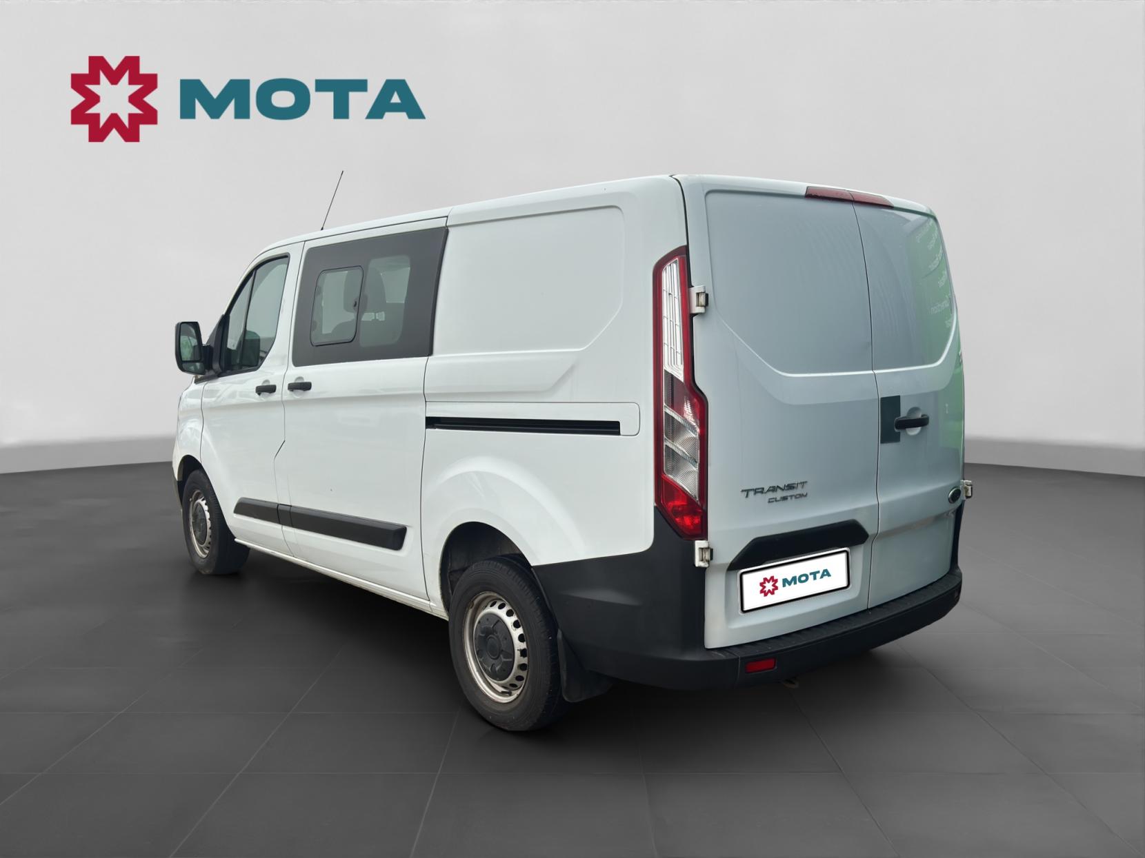 Ford Transit Custom 2.0 300 EcoBlue Crew Van Double Cab 5dr Diesel Manual L1 H1 Euro 6 (6 Seat) (130 ps)