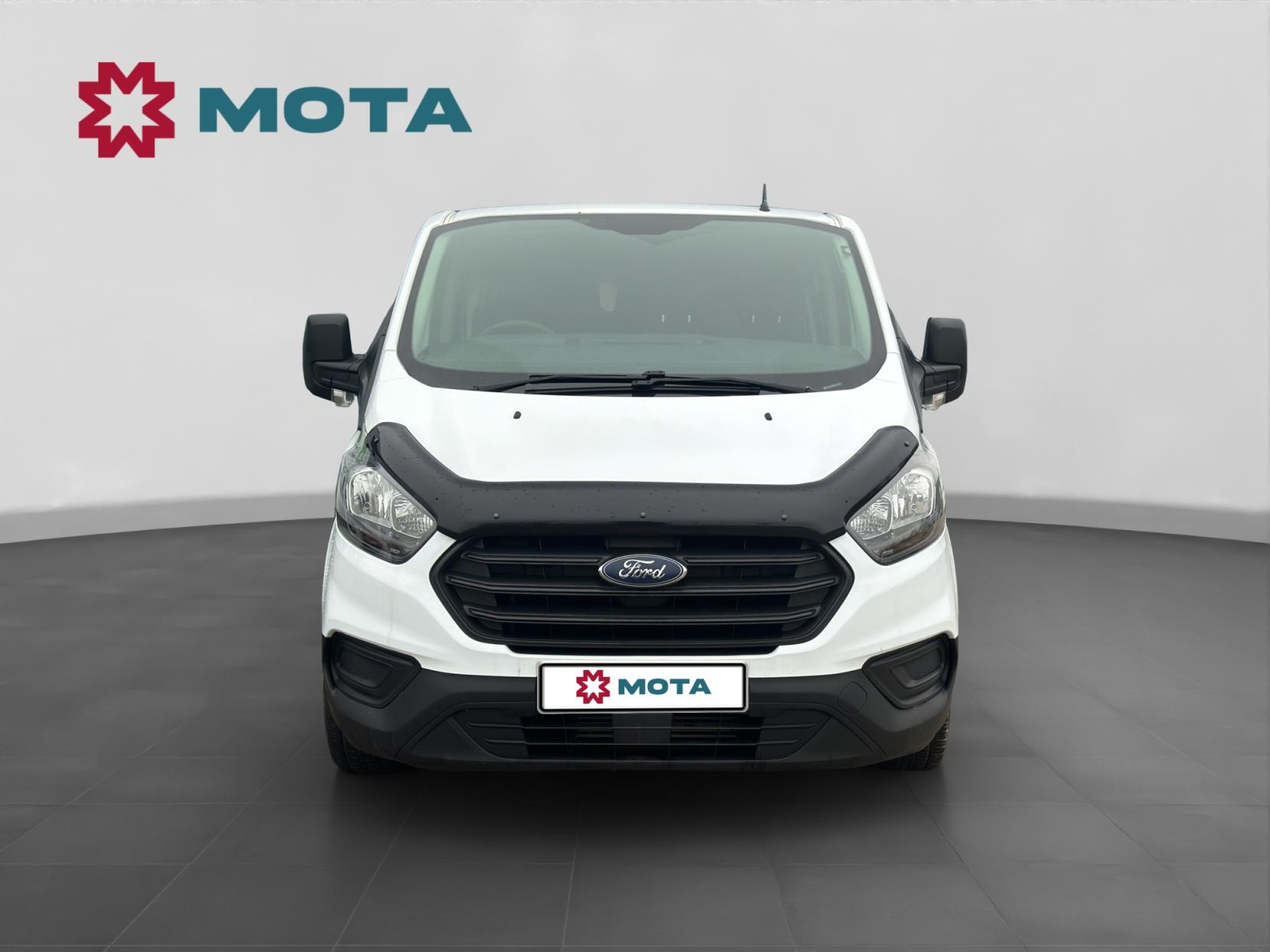 Ford Transit Custom 2.0 300 EcoBlue Crew Van Double Cab 5dr Diesel Manual L1 H1 Euro 6 (6 Seat) (130 ps)