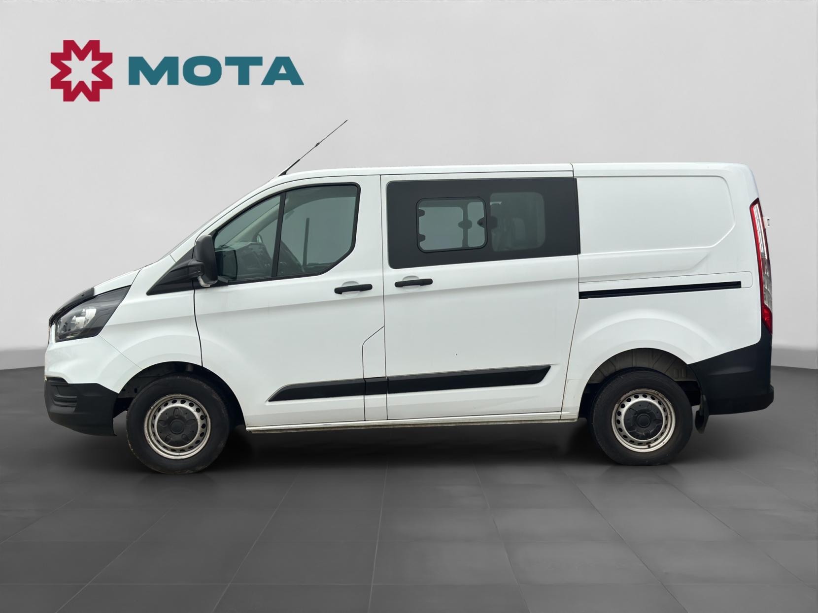 Ford Transit Custom 2.0 300 EcoBlue Crew Van Double Cab 5dr Diesel Manual L1 H1 Euro 6 (6 Seat) (130 ps)