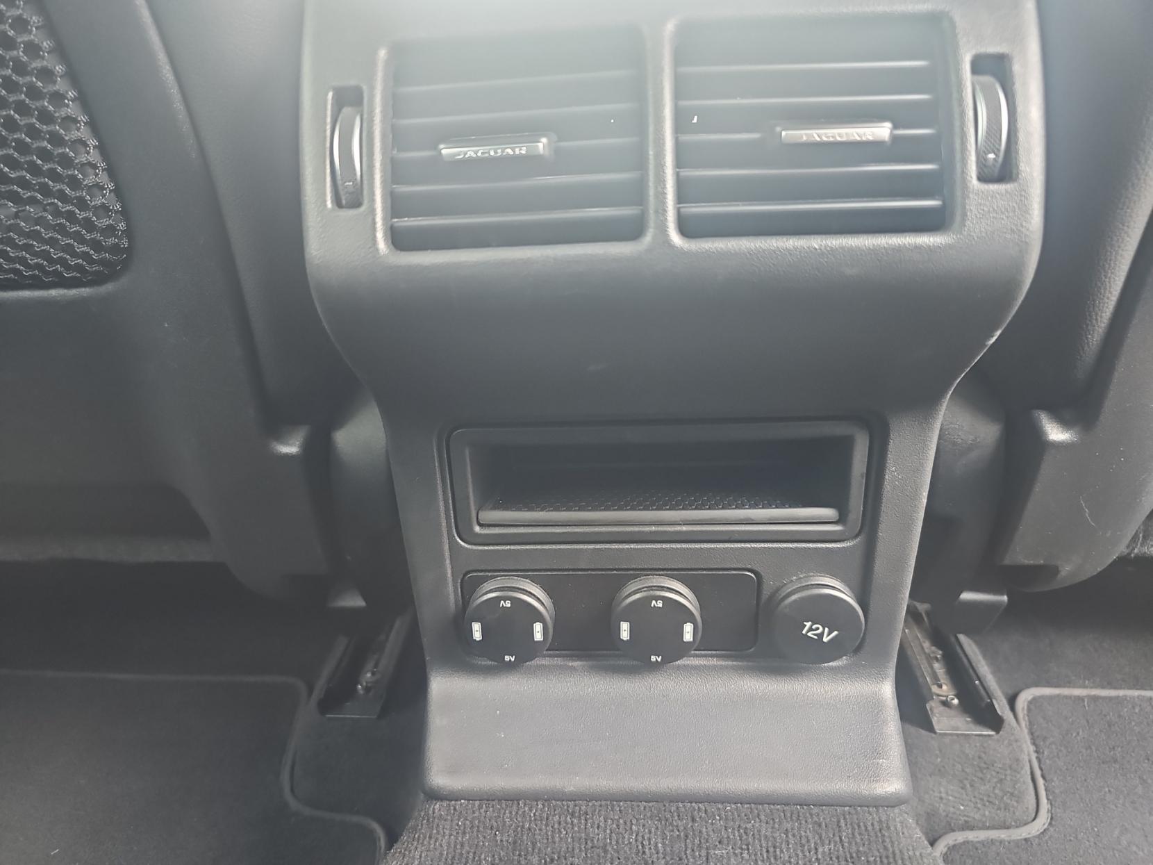 Jaguar F-PACE 3.0 D300 V6 S SUV 5dr Diesel Auto AWD Euro 6 (s/s) (300 ps)