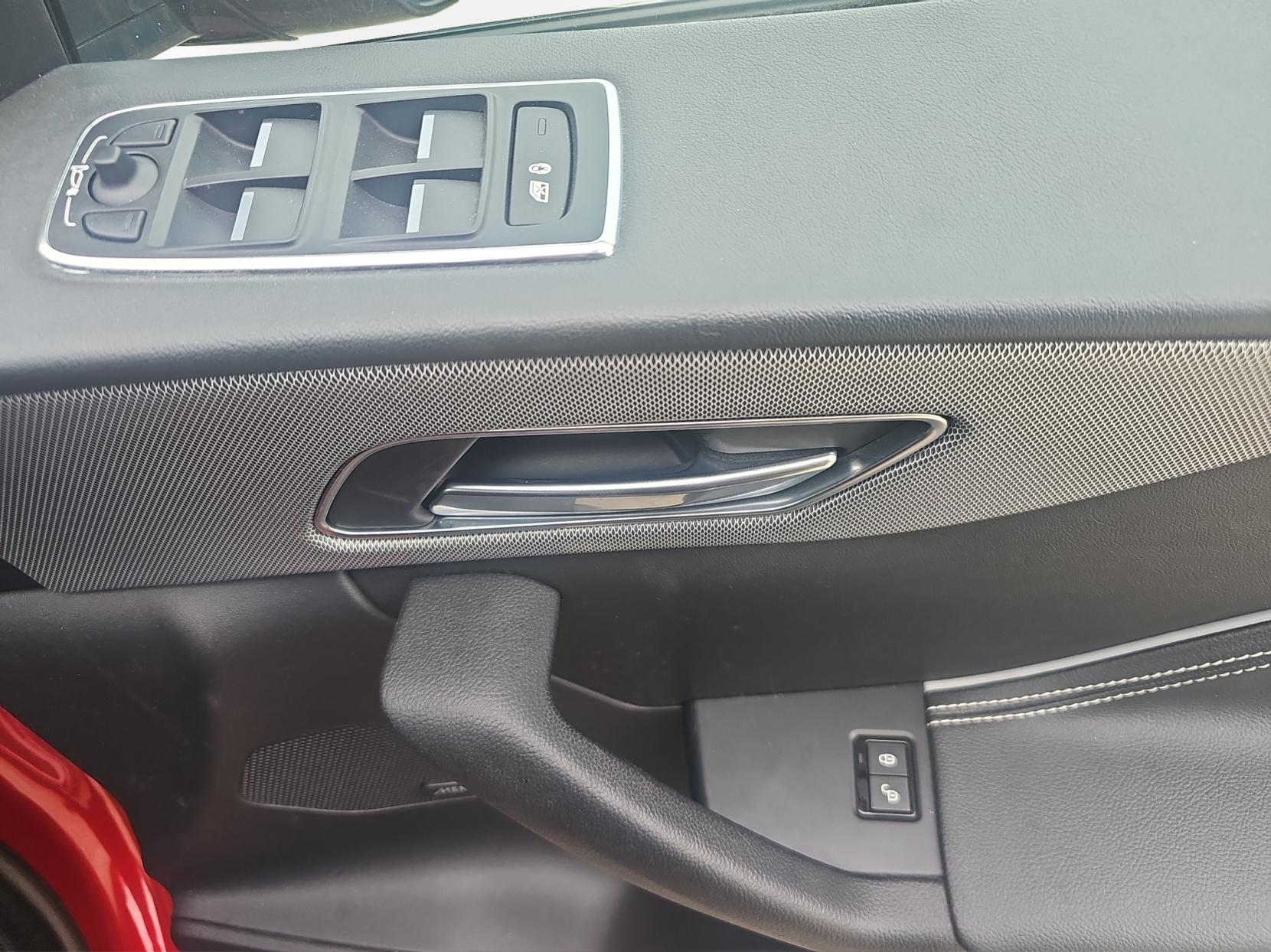 Jaguar F-PACE 3.0 D300 V6 S SUV 5dr Diesel Auto AWD Euro 6 (s/s) (300 ps)