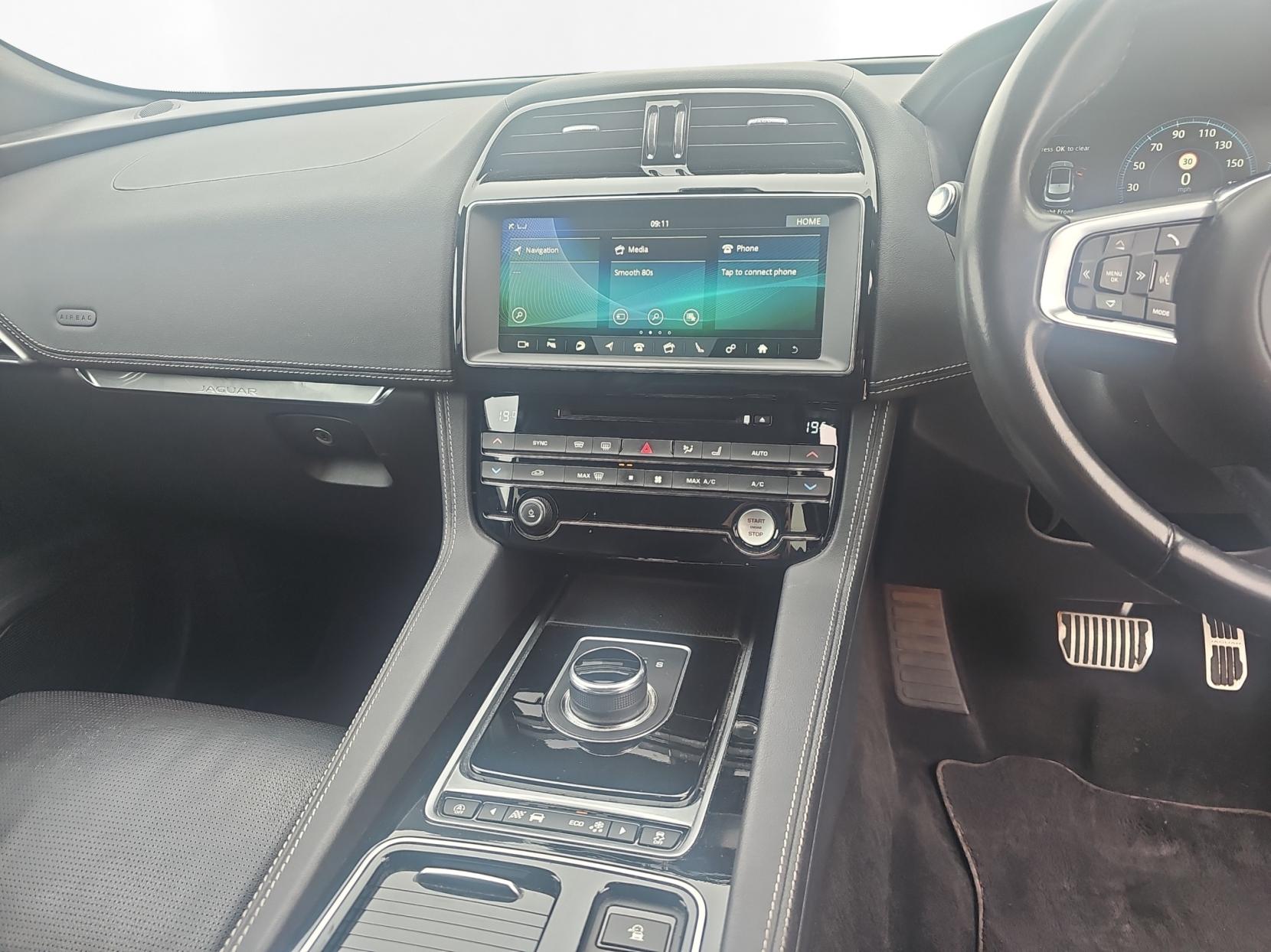 Jaguar F-PACE 3.0 D300 V6 S SUV 5dr Diesel Auto AWD Euro 6 (s/s) (300 ps)