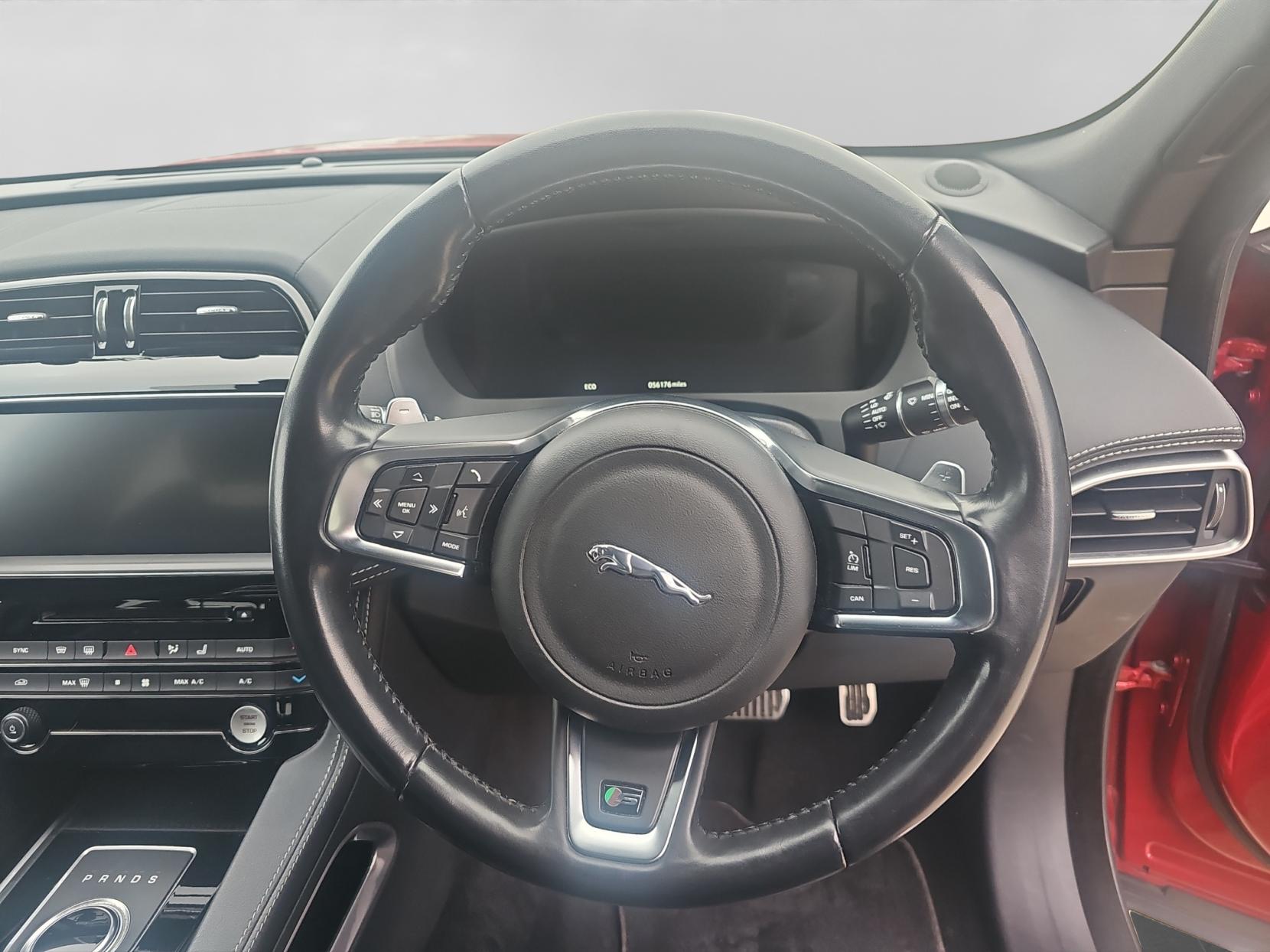 Jaguar F-PACE 3.0 D300 V6 S SUV 5dr Diesel Auto AWD Euro 6 (s/s) (300 ps)