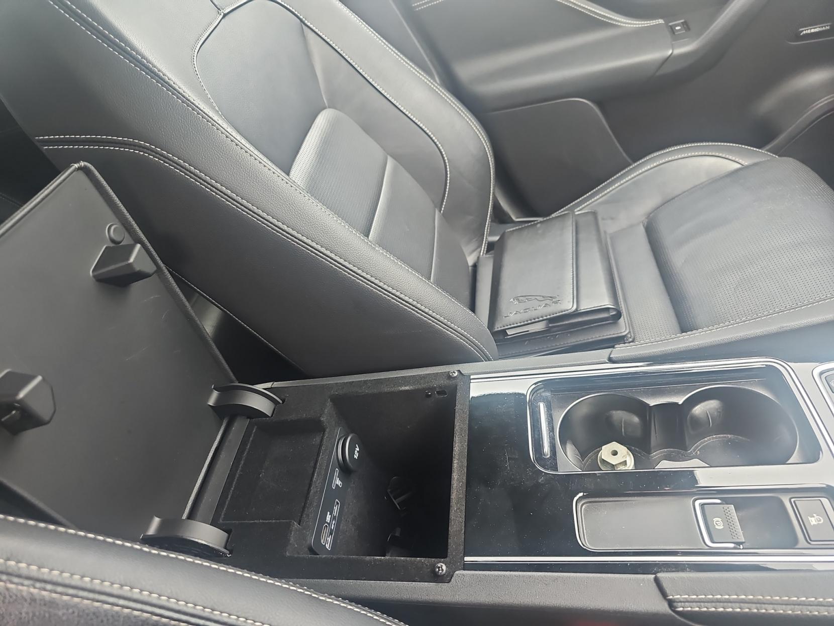 Jaguar F-PACE 3.0 D300 V6 S SUV 5dr Diesel Auto AWD Euro 6 (s/s) (300 ps)