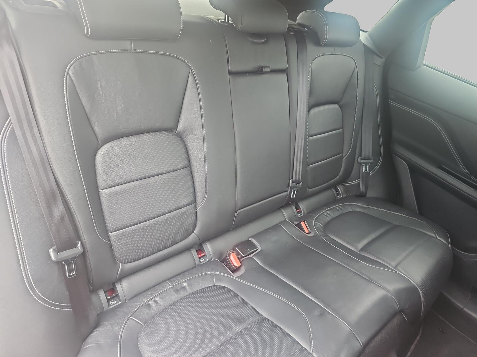 Jaguar F-PACE 3.0 D300 V6 S SUV 5dr Diesel Auto AWD Euro 6 (s/s) (300 ps)