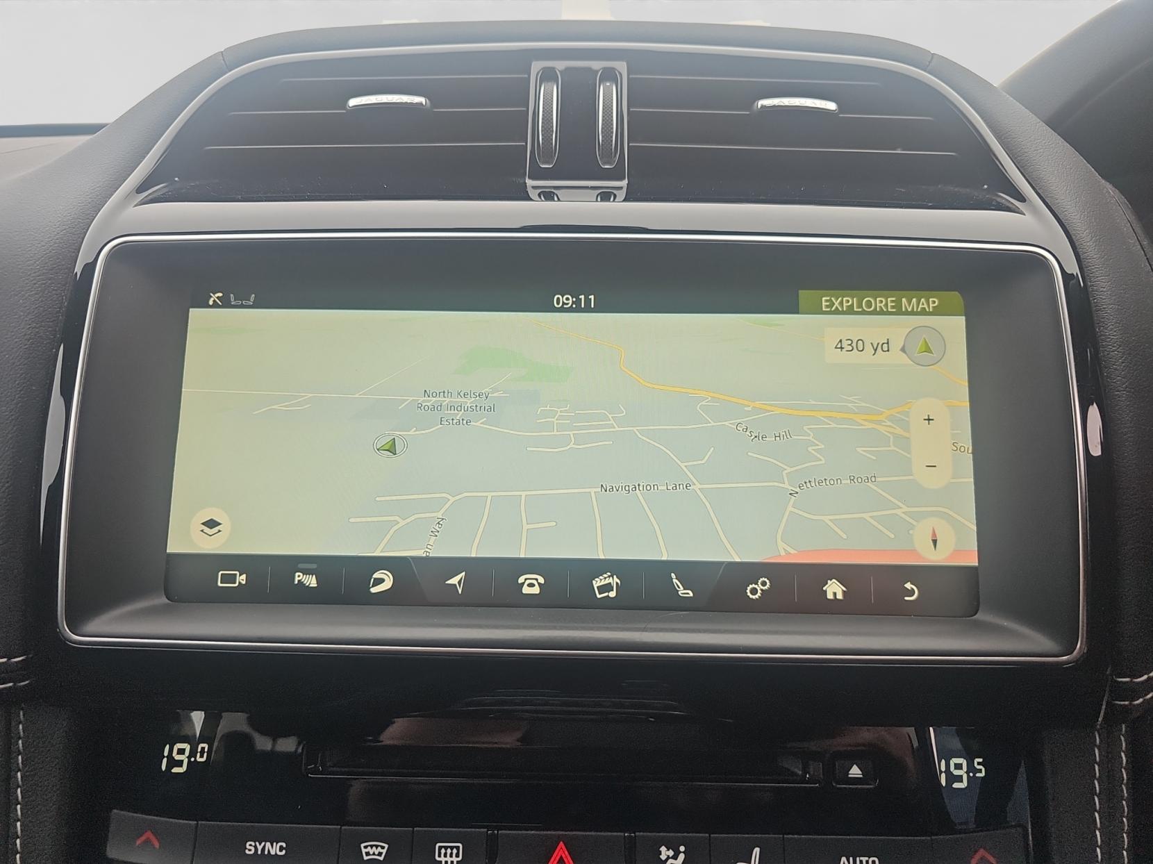 Jaguar F-PACE 3.0 D300 V6 S SUV 5dr Diesel Auto AWD Euro 6 (s/s) (300 ps)