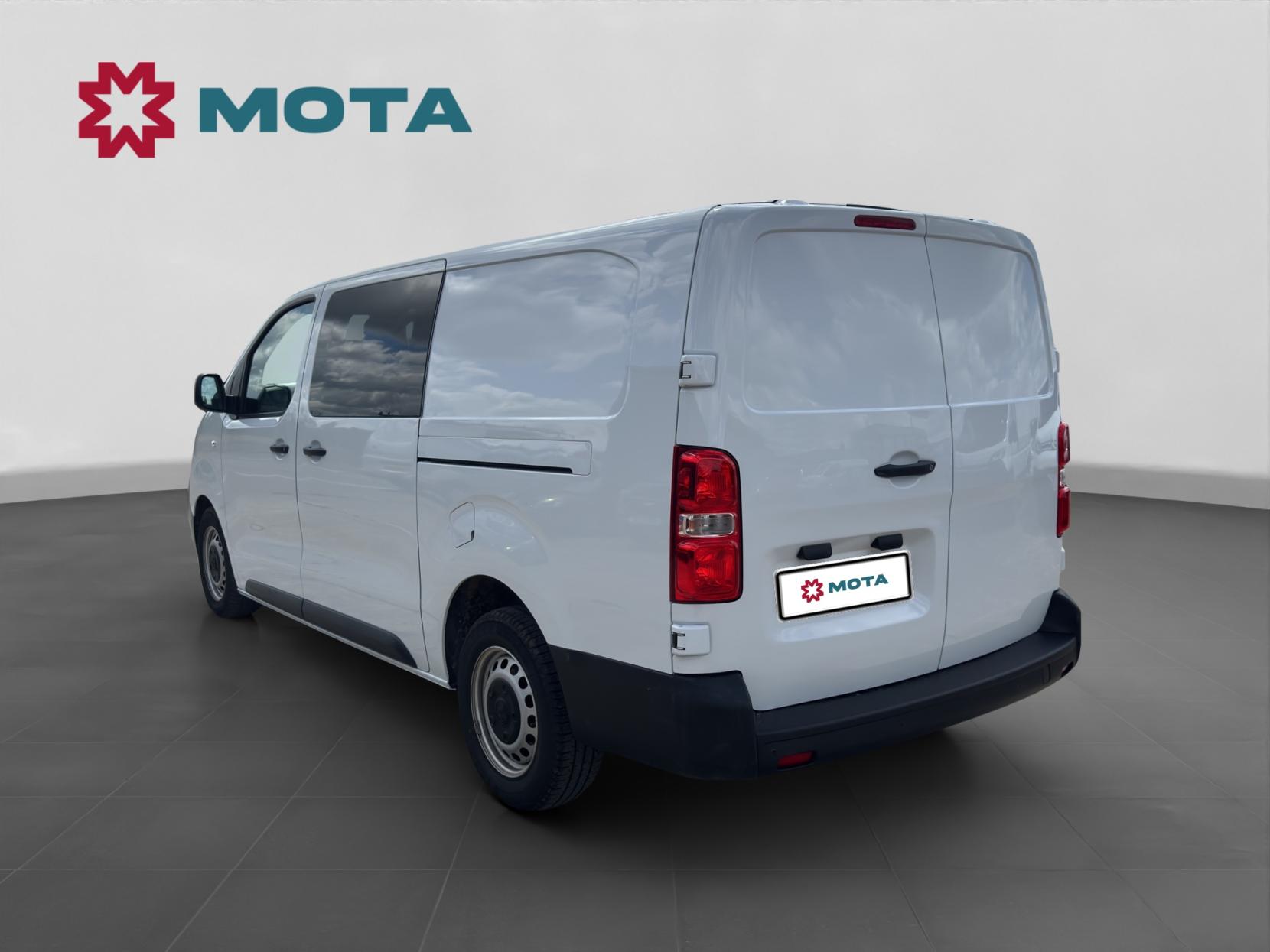 Vauxhall Vivaro 2.0 Turbo D 3100 Prime Crew Van Double Cab 6dr Diesel Manual L2 H1 Euro 6 (145 ps)
