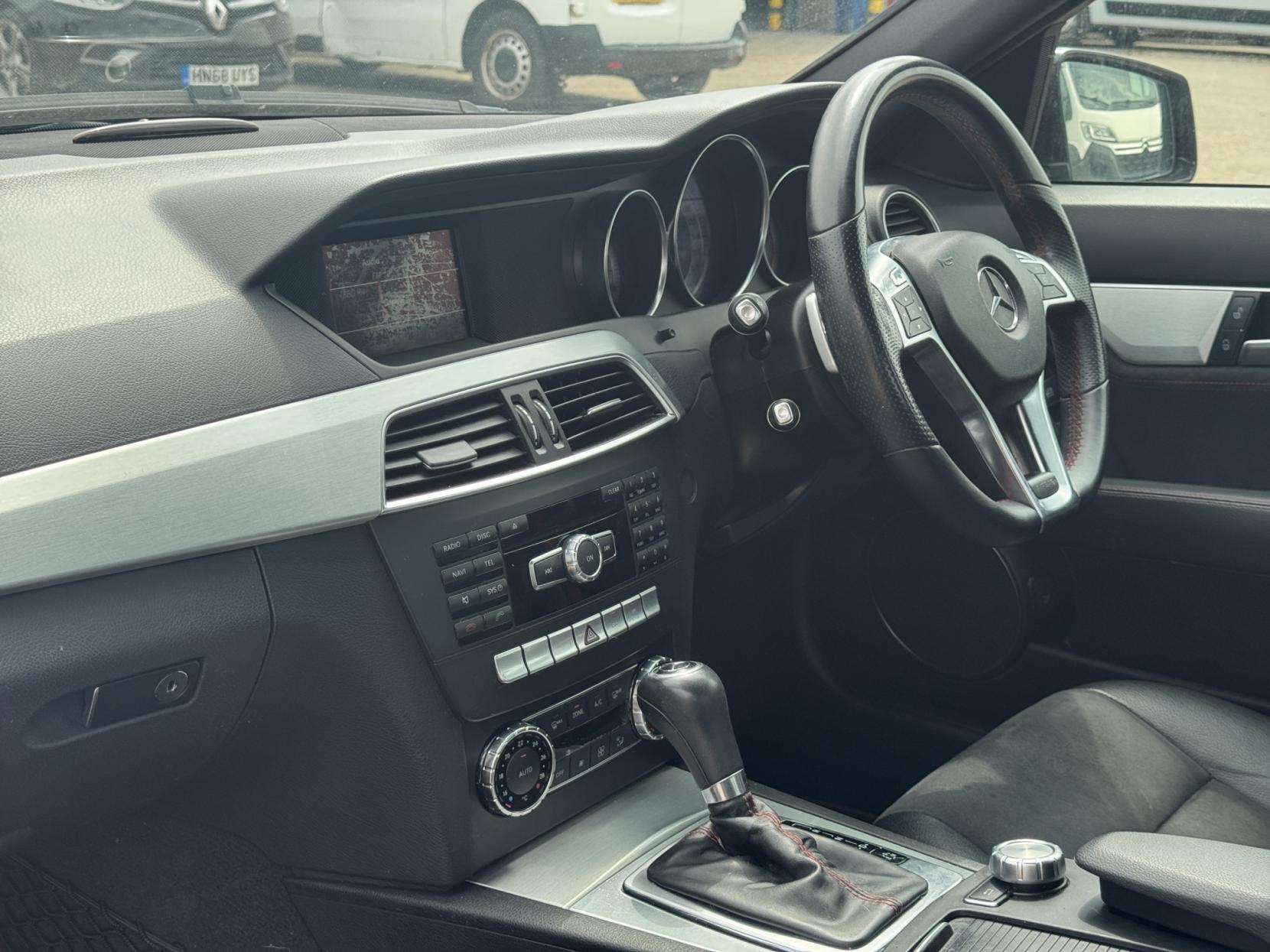 Mercedes-Benz C Class 2.1 C250 CDI BlueEfficiency AMG Sport Plus Saloon 4dr Diesel G-Tronic+ Euro 5 (s/s) (204 ps)