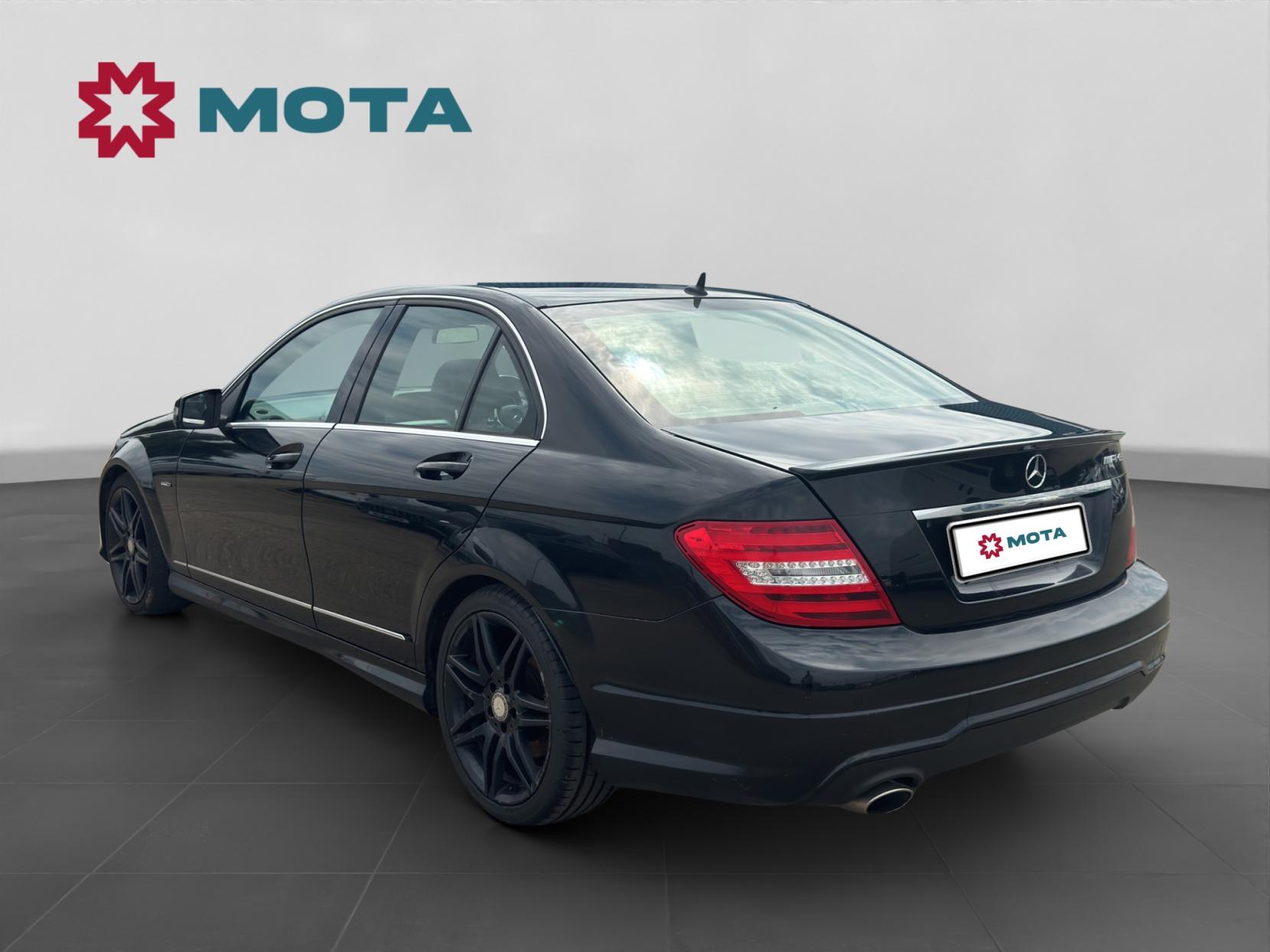 Mercedes-Benz C Class 2.1 C250 CDI BlueEfficiency AMG Sport Plus Saloon 4dr Diesel G-Tronic+ Euro 5 (s/s) (204 ps)