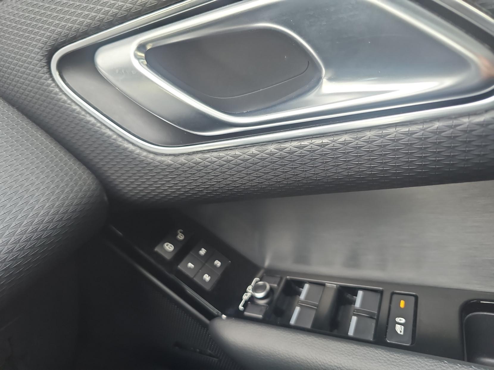 Land Rover Range Rover Velar 2.0 D180 R-Dynamic S SUV 5dr Diesel Auto 4WD Euro 6 (s/s) (180 ps)