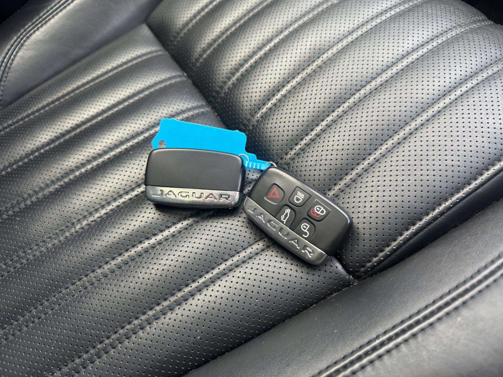 Jaguar F-PACE 2.0 D180 Portfolio SUV 5dr Diesel Auto AWD Euro 6 (s/s) (180 ps)