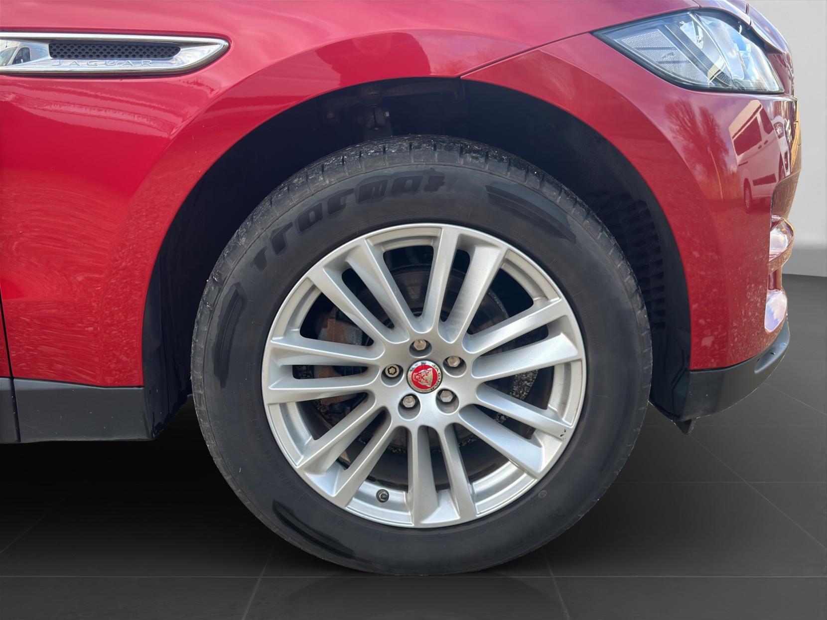 Jaguar F-PACE 2.0 D180 Portfolio SUV 5dr Diesel Auto AWD Euro 6 (s/s) (180 ps)