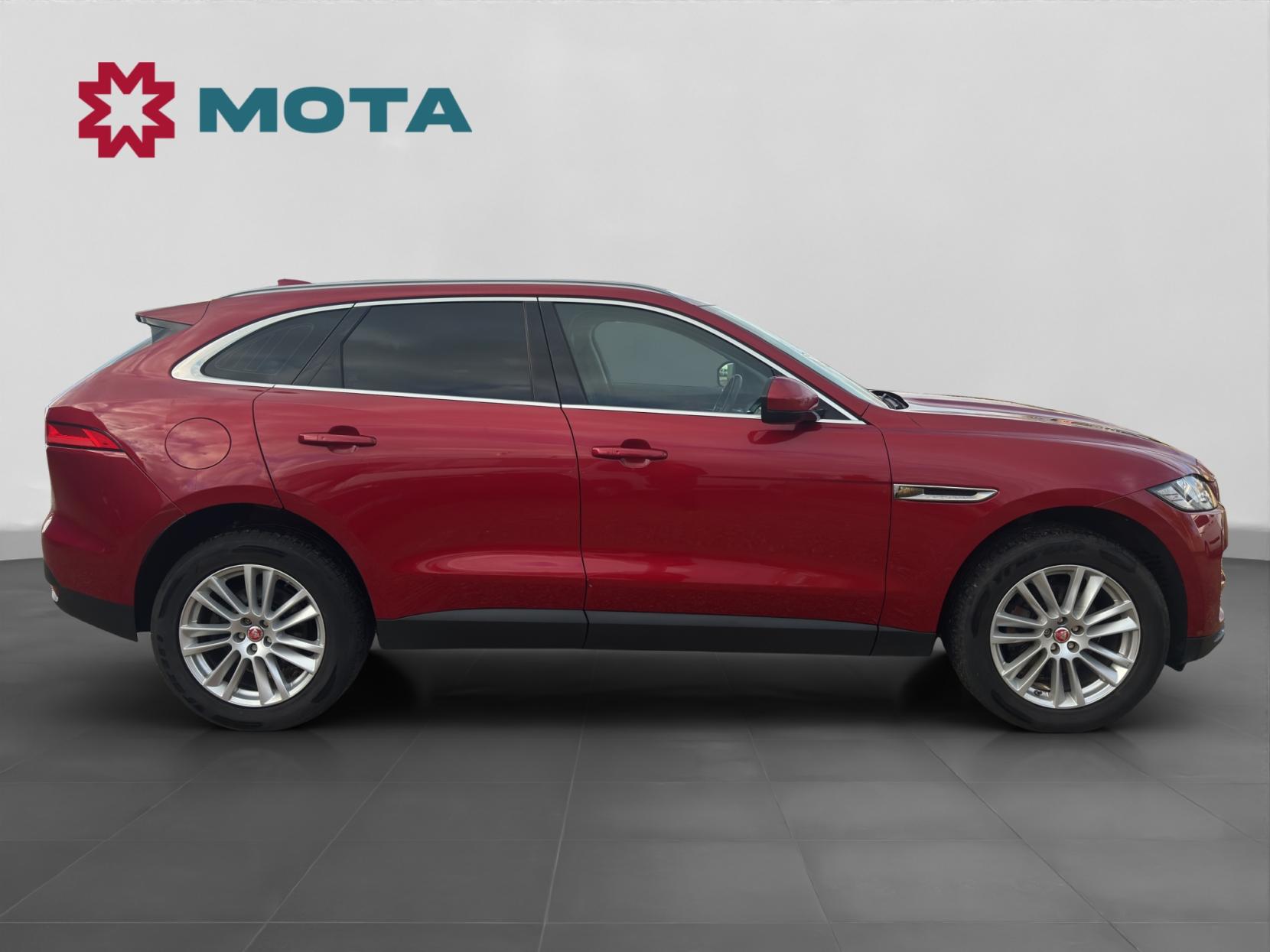 Jaguar F-PACE 2.0 D180 Portfolio SUV 5dr Diesel Auto AWD Euro 6 (s/s) (180 ps)