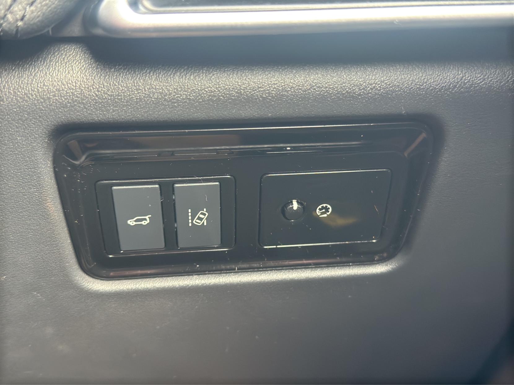 Jaguar F-PACE 2.0 D180 Portfolio SUV 5dr Diesel Auto AWD Euro 6 (s/s) (180 ps)