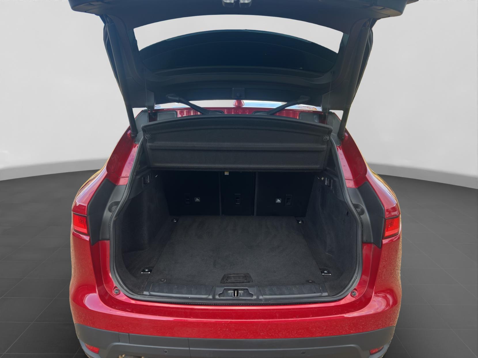 Jaguar F-PACE 2.0 D180 Portfolio SUV 5dr Diesel Auto AWD Euro 6 (s/s) (180 ps)