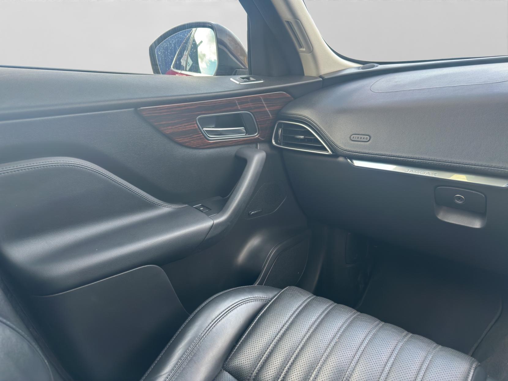 Jaguar F-PACE 2.0 D180 Portfolio SUV 5dr Diesel Auto AWD Euro 6 (s/s) (180 ps)