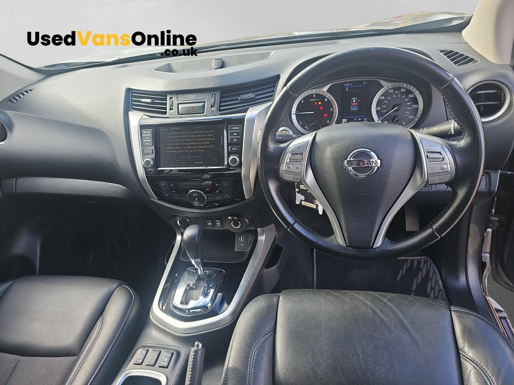 Nissan Navara 2.3 dCi N-Guard Pickup Double Cab 4dr Diesel Auto 4WD Euro 6 (190 ps)