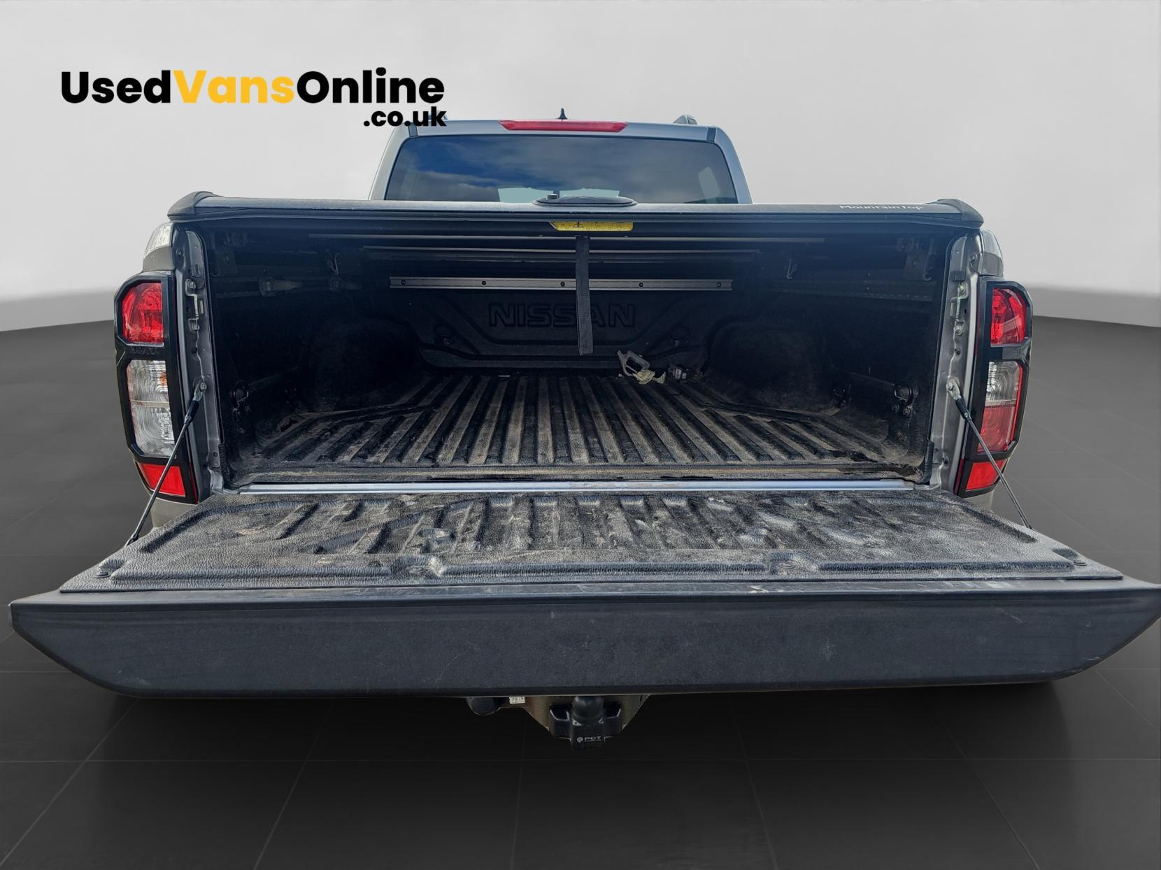 Nissan Navara 2.3 dCi N-Guard Pickup Double Cab 4dr Diesel Auto 4WD Euro 6 (190 ps)