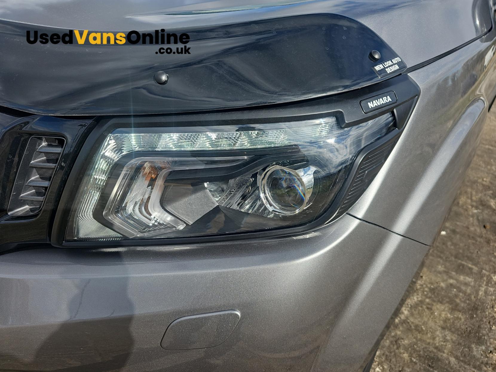 Nissan Navara 2.3 dCi N-Guard Pickup Double Cab 4dr Diesel Auto 4WD Euro 6 (190 ps)