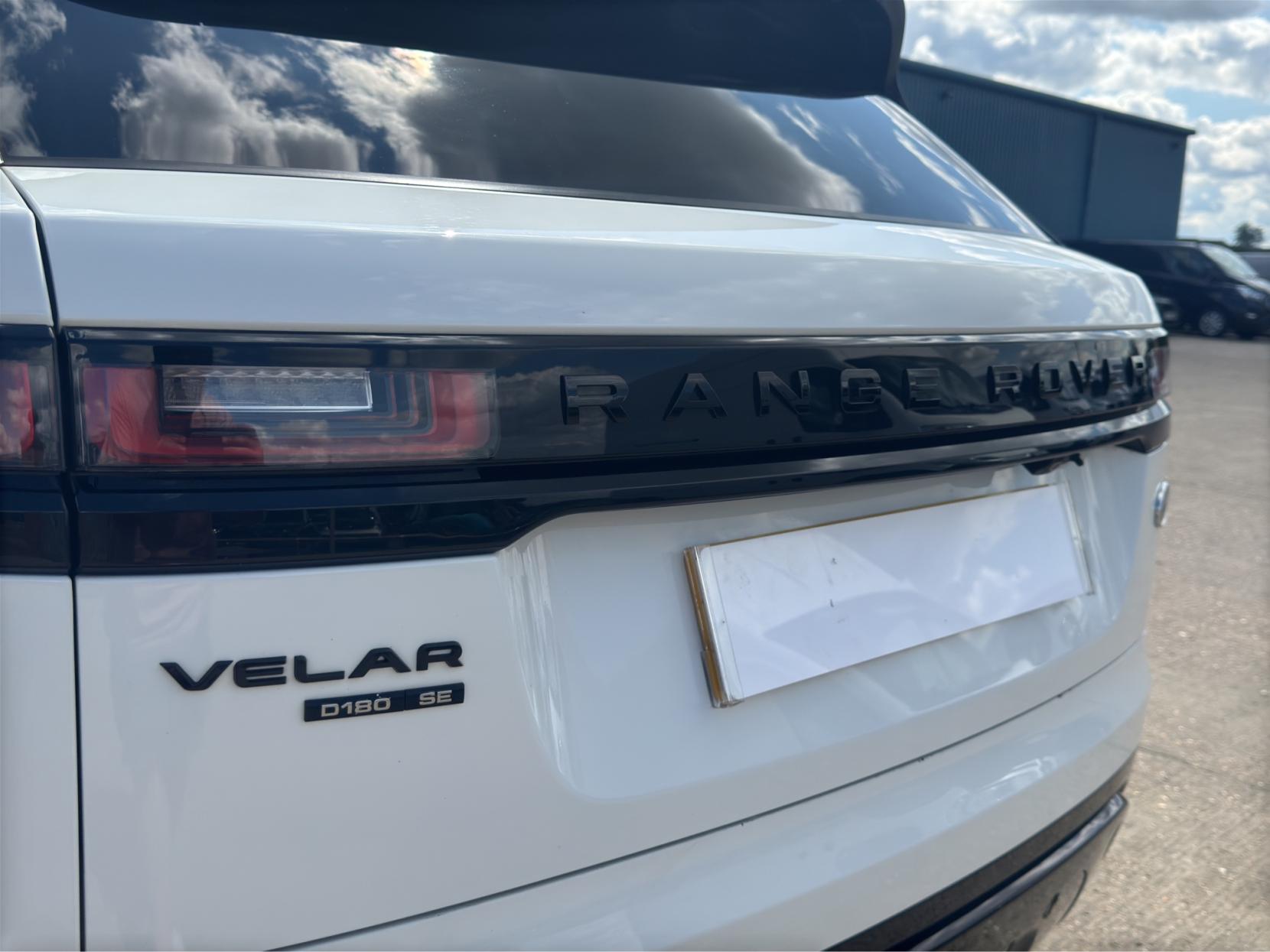 Land Rover Range Rover Velar 2.0 D180 R-Dynamic SE SUV 5dr Diesel Auto 4WD Euro 6 (s/s) (180 ps)