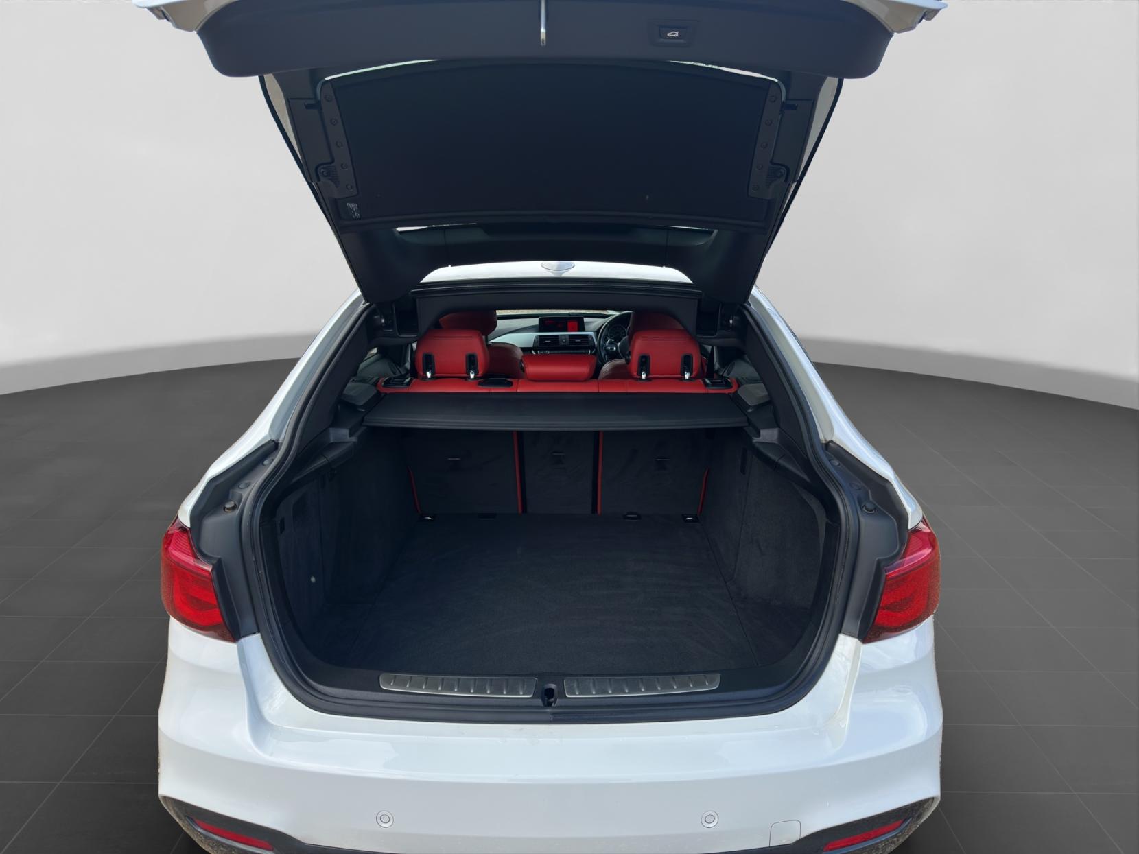 BMW 3 Series Gran Turismo 2.0 320i GPF M Sport GT 5dr Petrol Auto Euro 6 (s/s) (184 ps)