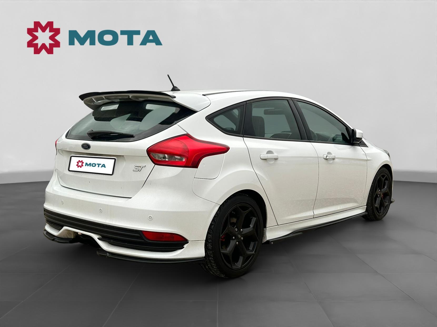 Ford Focus 2.0T EcoBoost ST-3 Hatchback 5dr Petrol Manual Euro 6 (s/s) (250 ps)