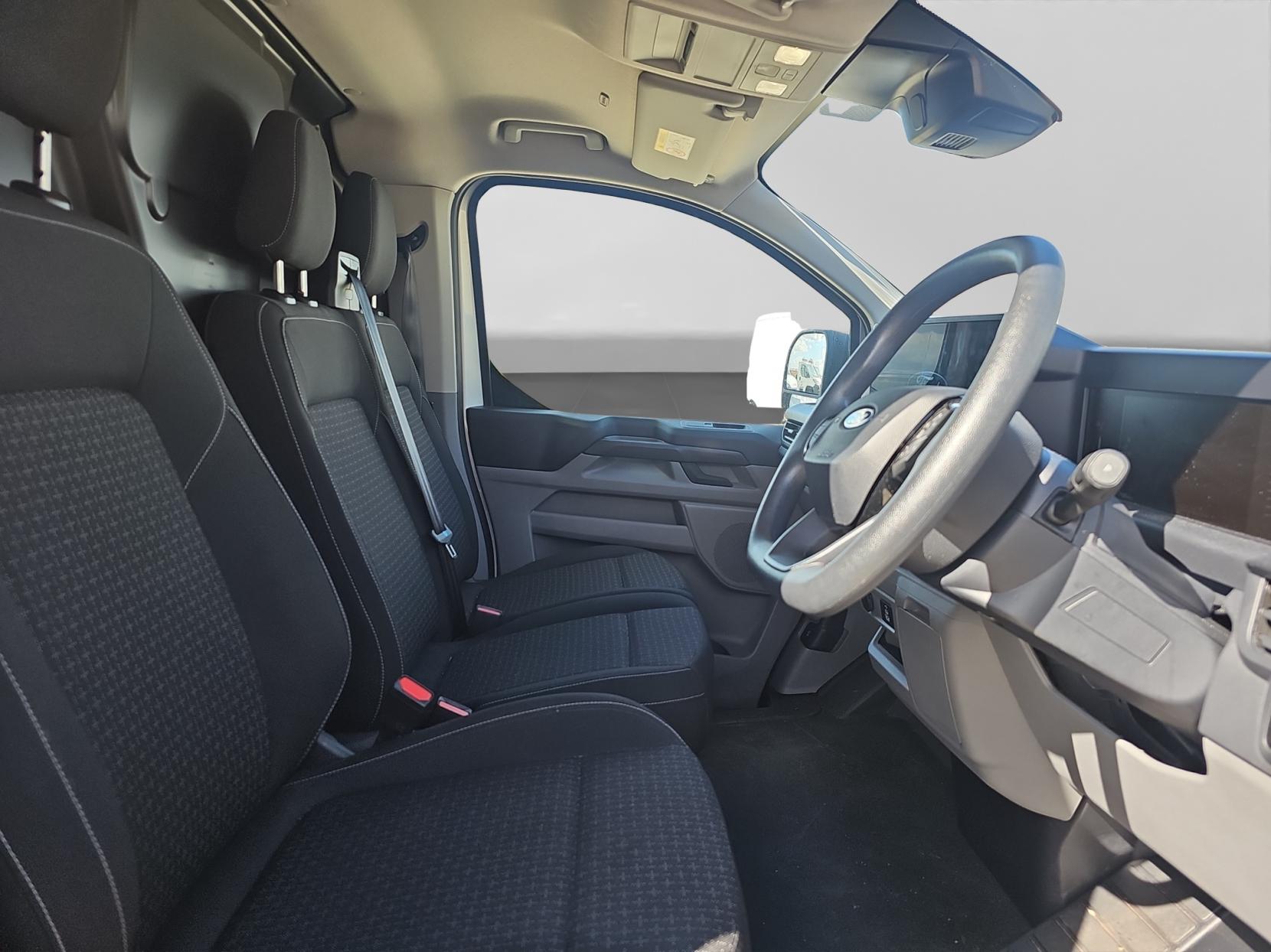 Ford Transit Custom 2.0 280 EcoBlue Trend Panel Van 5dr Diesel Auto L2 H1 Euro 6 (s/s) (136 ps)