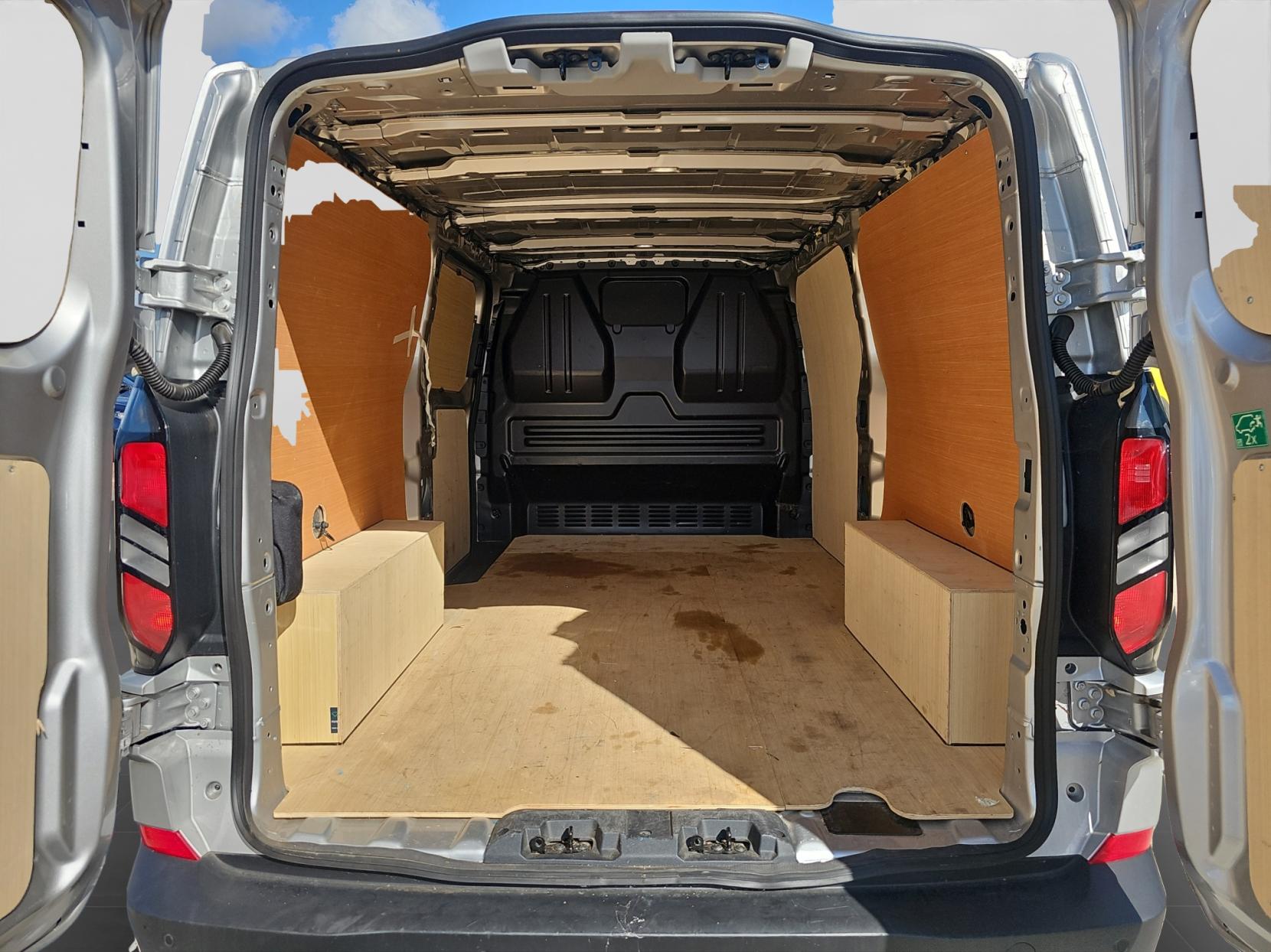 Ford Transit Custom 2.0 280 EcoBlue Trend Panel Van 5dr Diesel Auto L2 H1 Euro 6 (s/s) (136 ps)