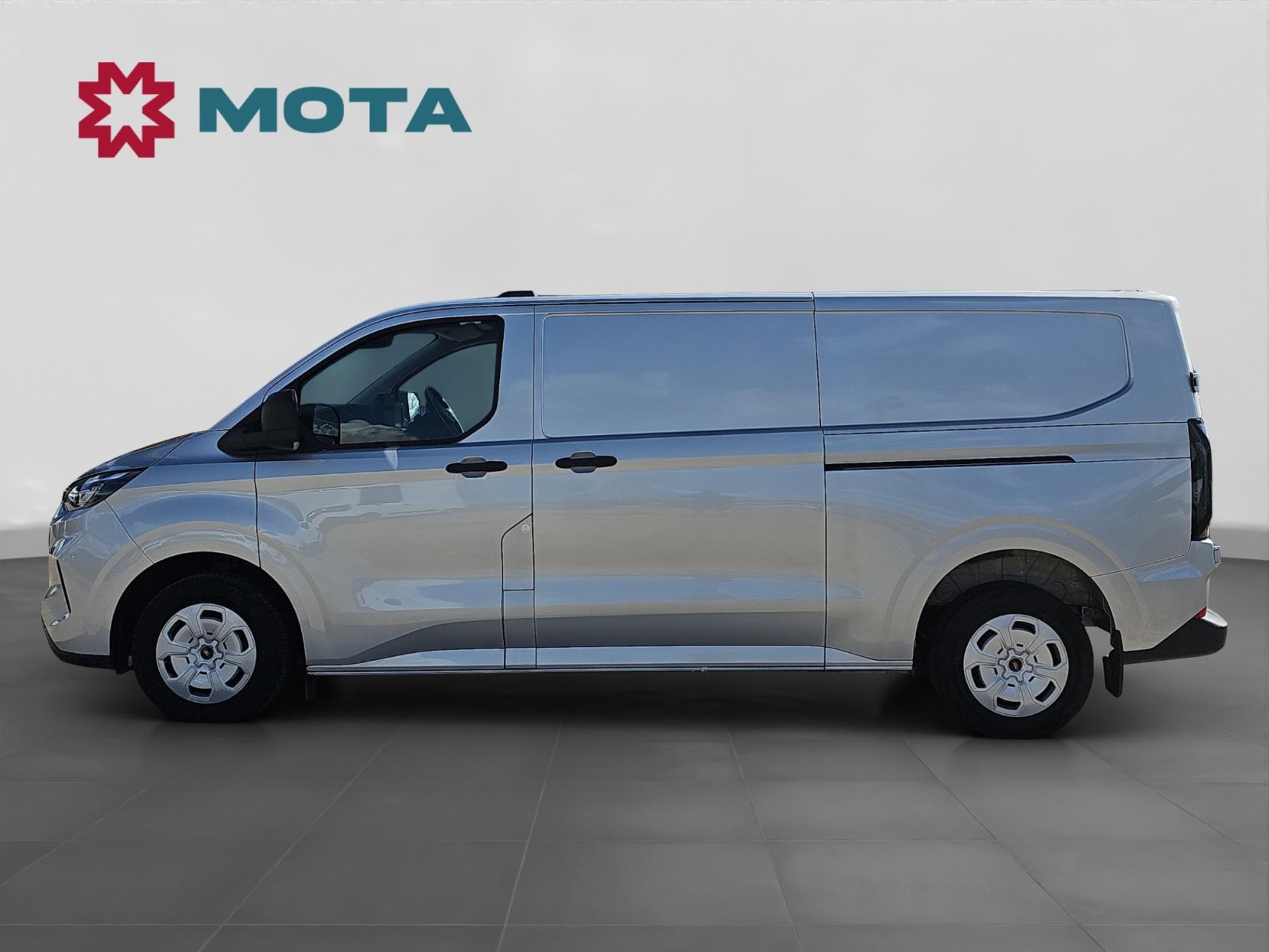 Ford Transit Custom 2.0 280 EcoBlue Trend Panel Van 5dr Diesel Auto L2 H1 Euro 6 (s/s) (136 ps)