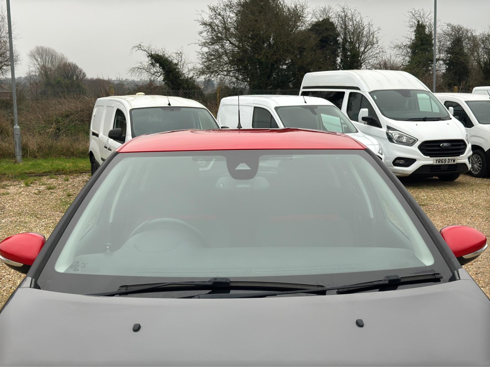 Citroen C3 1.2 PureTech Flair Nav Edition Hatchback 5dr Petrol Manual Euro 6 (s/s) (83 ps)