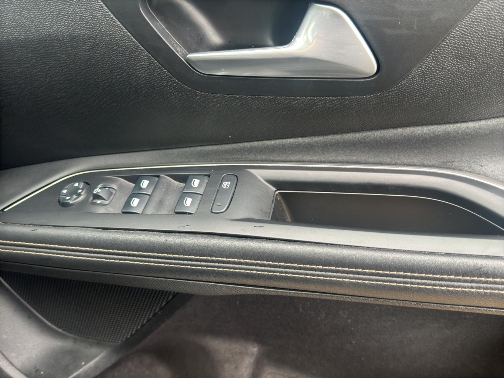 Peugeot 5008 1.2 PureTech GT Line Premium SUV 5dr Petrol Manual Euro 6 (s/s) (130 ps)