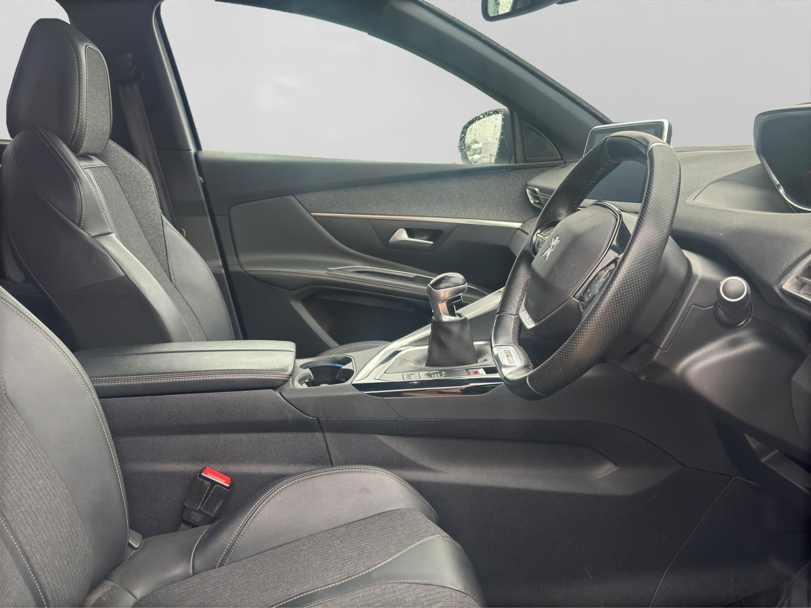 Peugeot 5008 1.2 PureTech GT Line Premium SUV 5dr Petrol Manual Euro 6 (s/s) (130 ps)