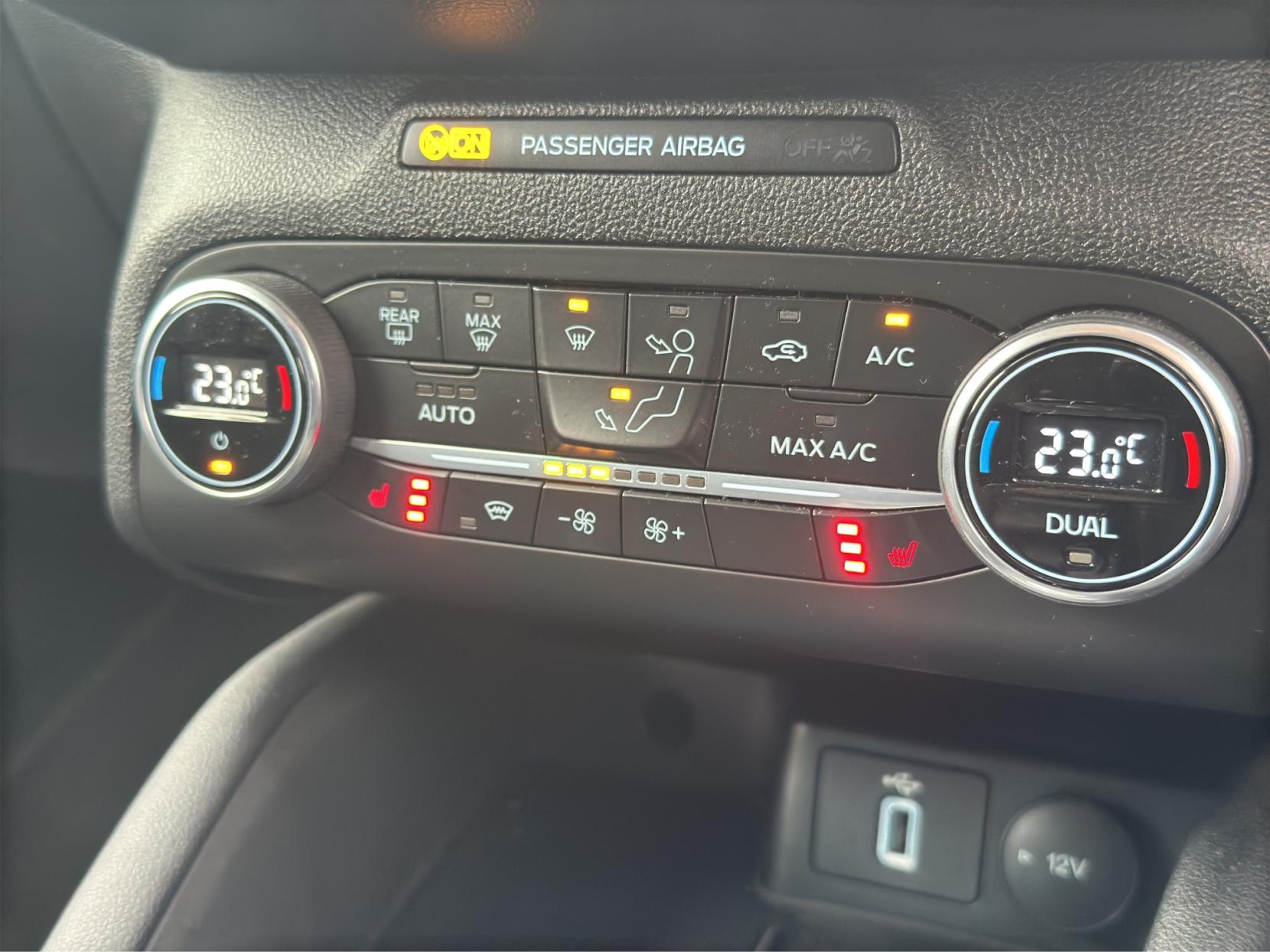 Ford Focus 1.5 EcoBlue Titanium Hatchback 5dr Diesel Auto Euro 6 (s/s) (120 ps)