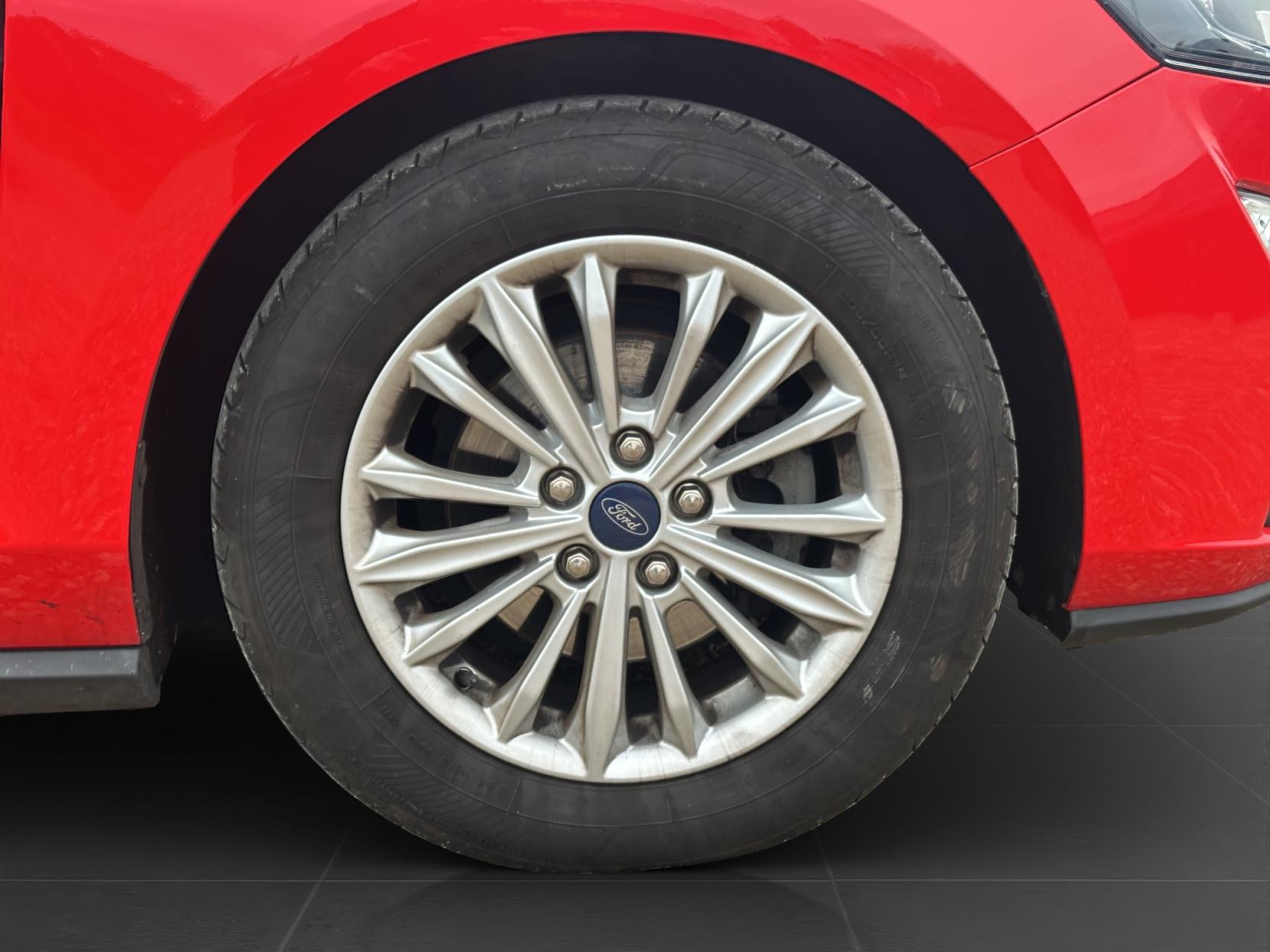 Ford Focus 1.5 EcoBlue Titanium Hatchback 5dr Diesel Auto Euro 6 (s/s) (120 ps)