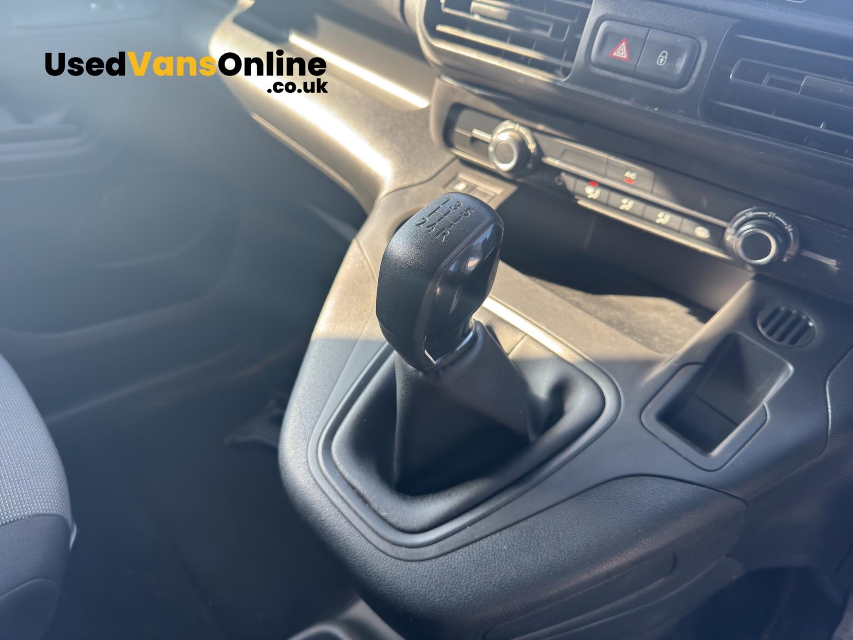 Vauxhall Combo 1.5 Turbo D 2300 Sportive Panel Van 4dr Diesel Manual L2 H1 Euro 6 (s/s) (100 ps)