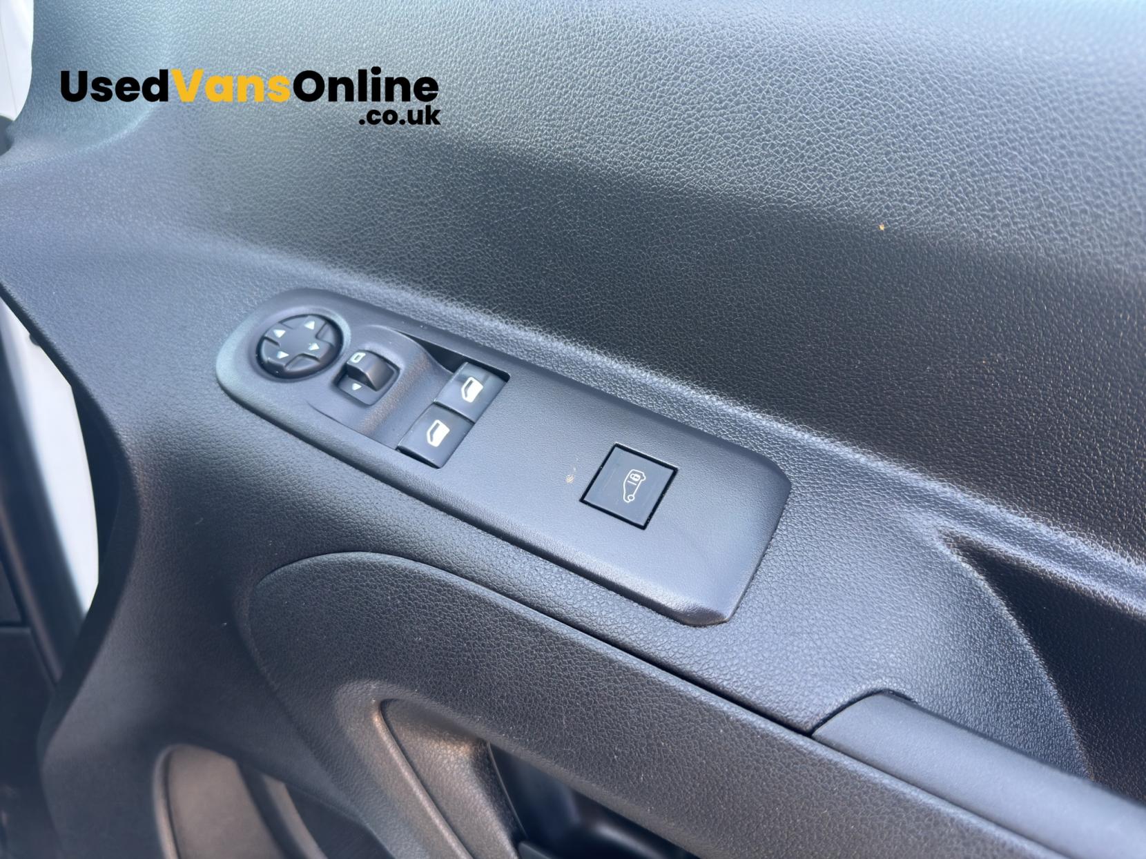 Vauxhall Combo 1.5 Turbo D 2300 Sportive Panel Van 4dr Diesel Manual L2 H1 Euro 6 (s/s) (100 ps)