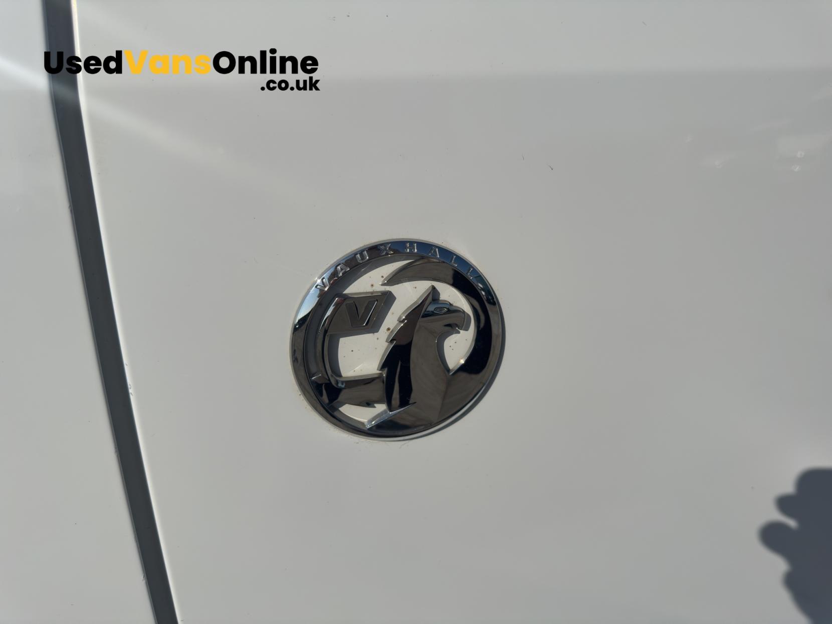 Vauxhall Combo 1.5 Turbo D 2300 Sportive Panel Van 4dr Diesel Manual L2 H1 Euro 6 (s/s) (100 ps)