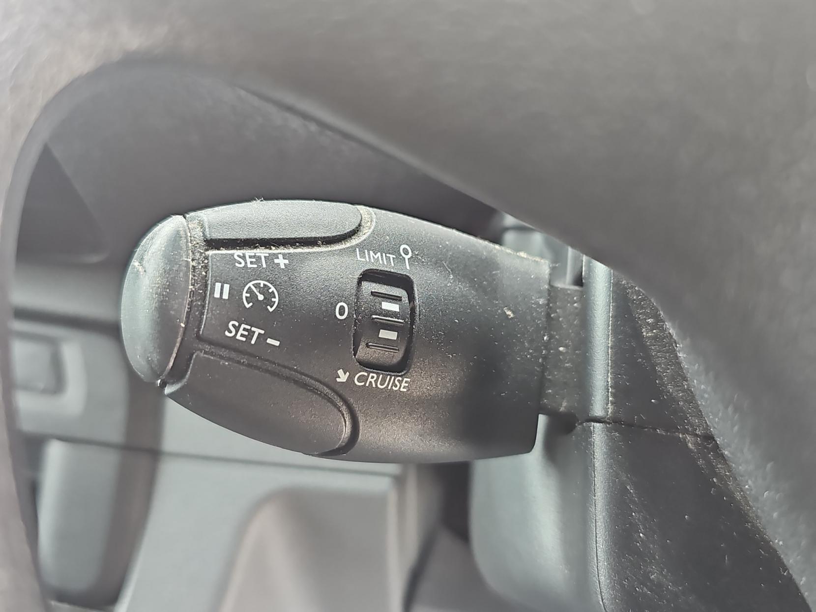 Vauxhall Vivaro 1.5 Turbo D 2900 Dynamic Panel Van 6dr Diesel Manual L2 H1 Euro 6 (s/s) (100 ps)