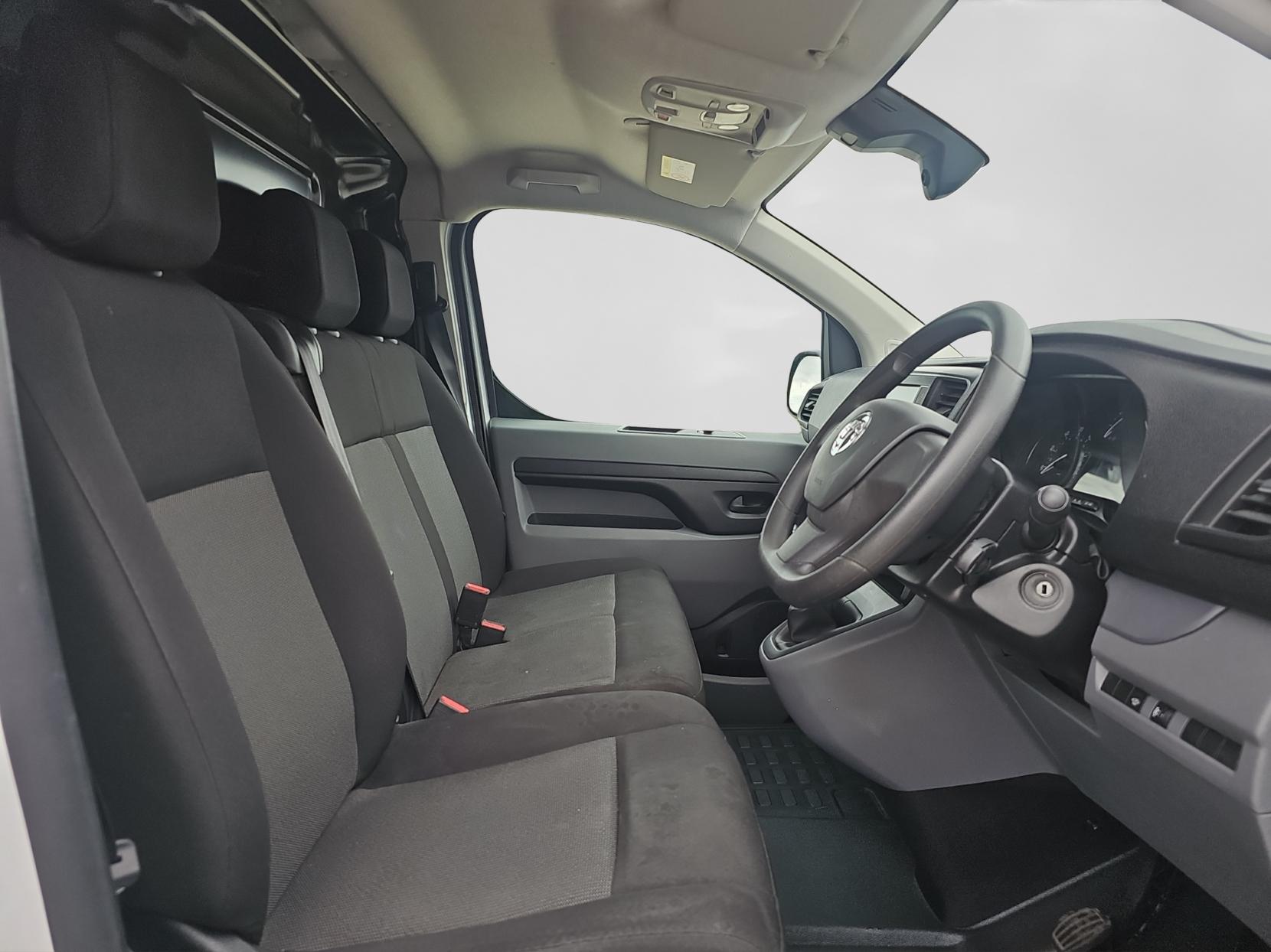 Vauxhall Vivaro 1.5 Turbo D 2900 Dynamic Panel Van 6dr Diesel Manual L2 H1 Euro 6 (s/s) (100 ps)