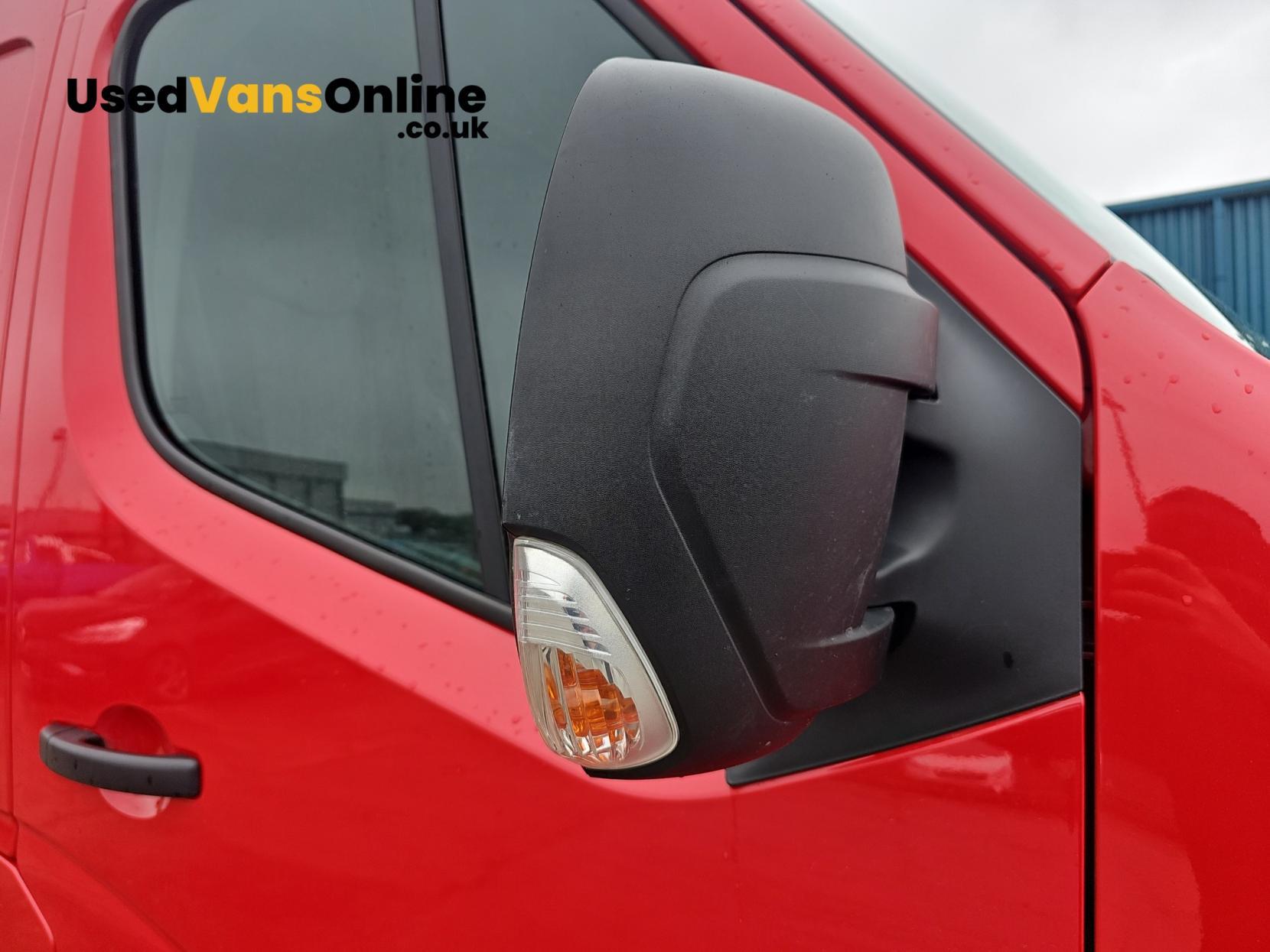 Renault Master 2.3 dCi ENERGY 35 Business Long Overhang Panel Van 4dr Diesel Manual RWD LWB Medium Roof Euro 6 (s/s) (TRW) (145 bhp)