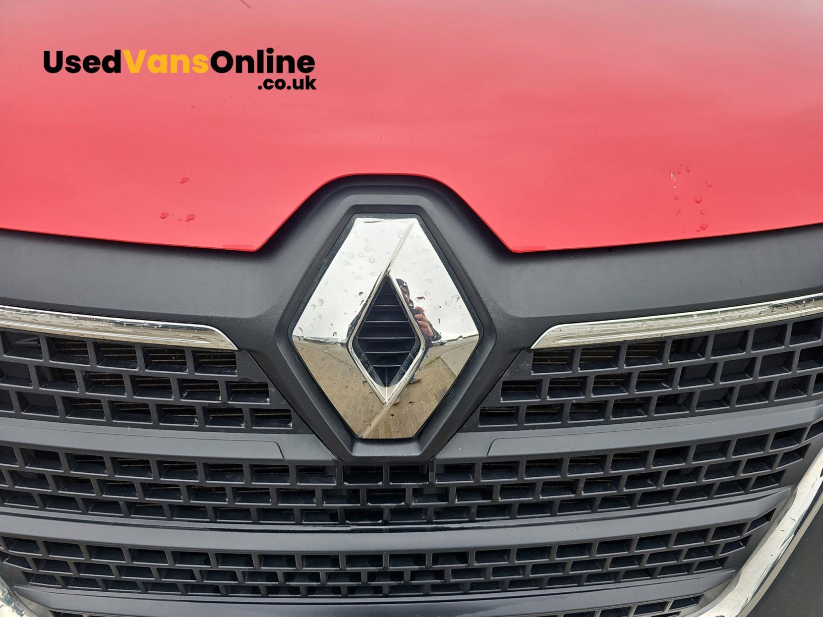 Renault Master 2.3 dCi ENERGY 35 Business Long Overhang Panel Van 4dr Diesel Manual RWD LWB Medium Roof Euro 6 (s/s) (TRW) (145 bhp)