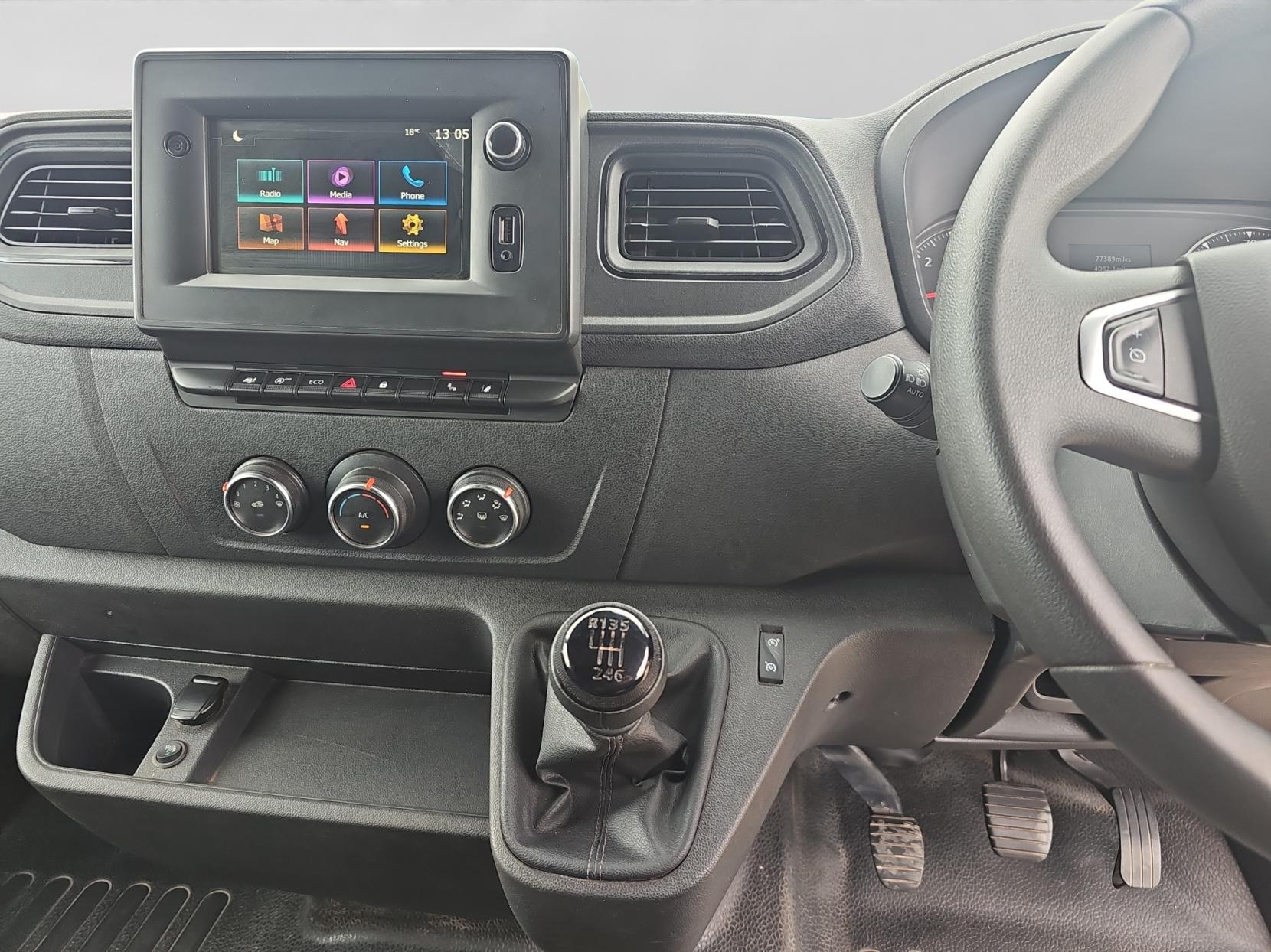 Renault Master 2.3 dCi ENERGY 35 Business Long Overhang Panel Van 4dr Diesel Manual RWD LWB Medium Roof Euro 6 (s/s) (TRW) (145 bhp)