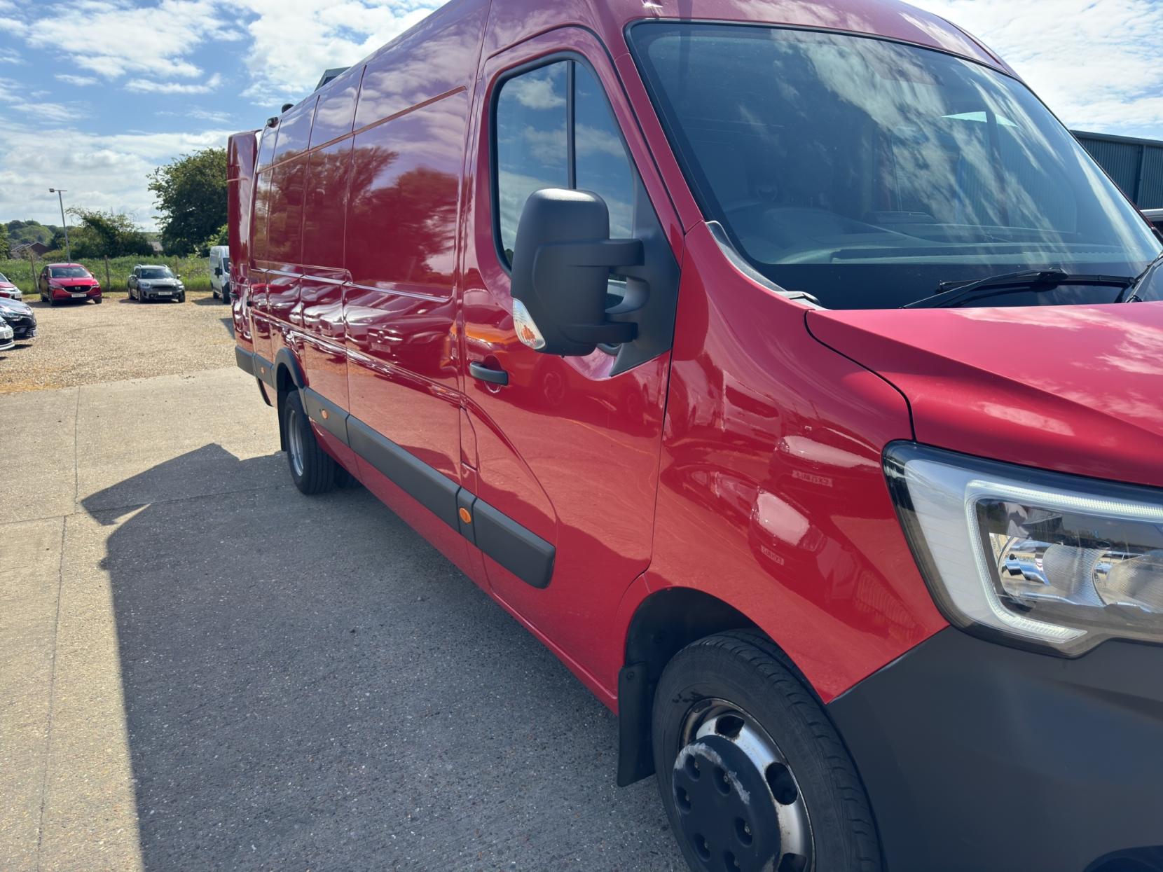 Renault Master 2.3 dCi ENERGY 35 Business Long Overhang Panel Van 4dr Diesel Manual RWD LWB Medium Roof Euro 6 (s/s) (TRW) (145 bhp)