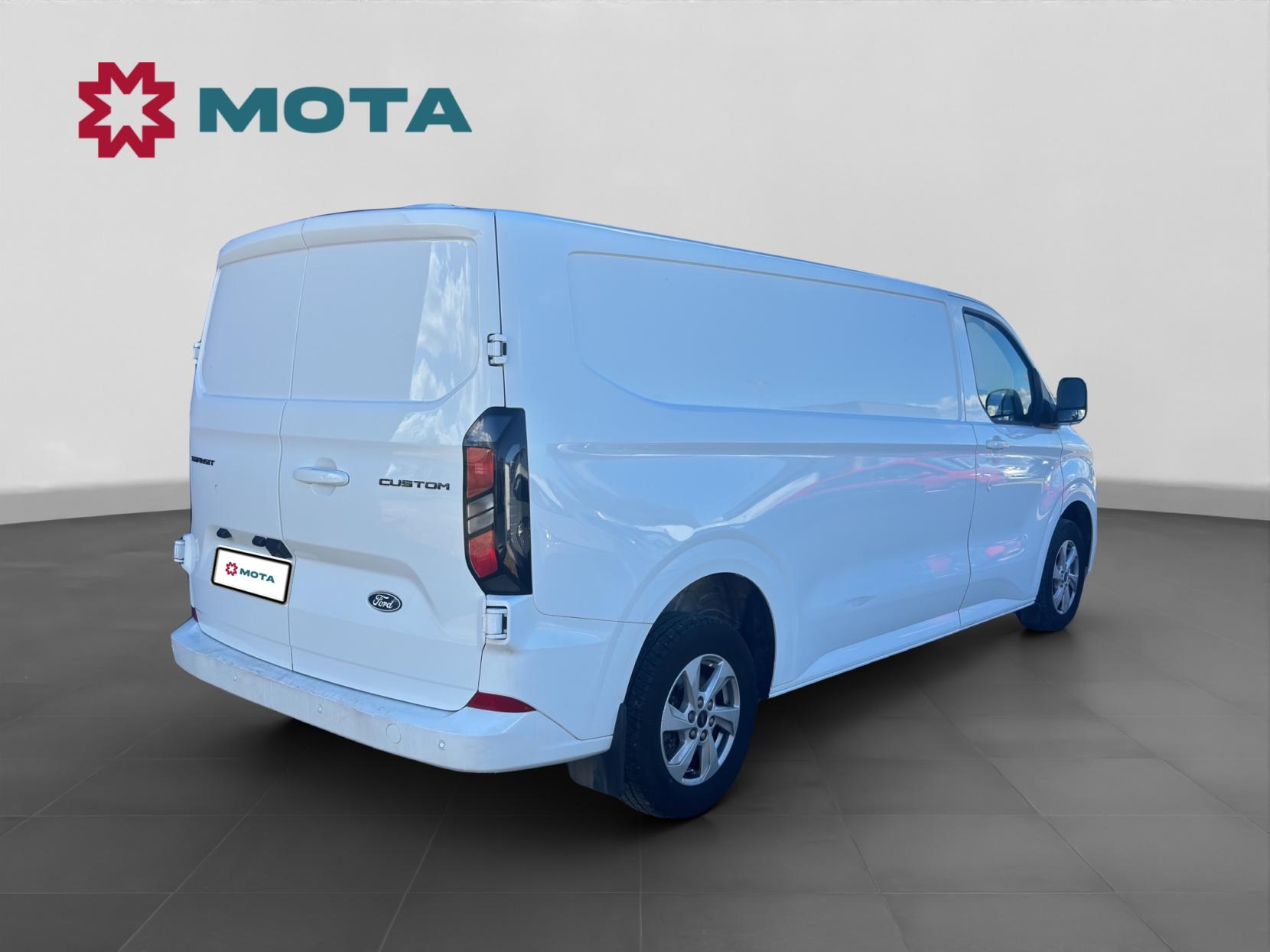 Ford Transit Custom 2.0 300 EcoBlue Limited Panel Van 5dr Diesel Manual L2 H1 Euro 6 (s/s) (136 ps)